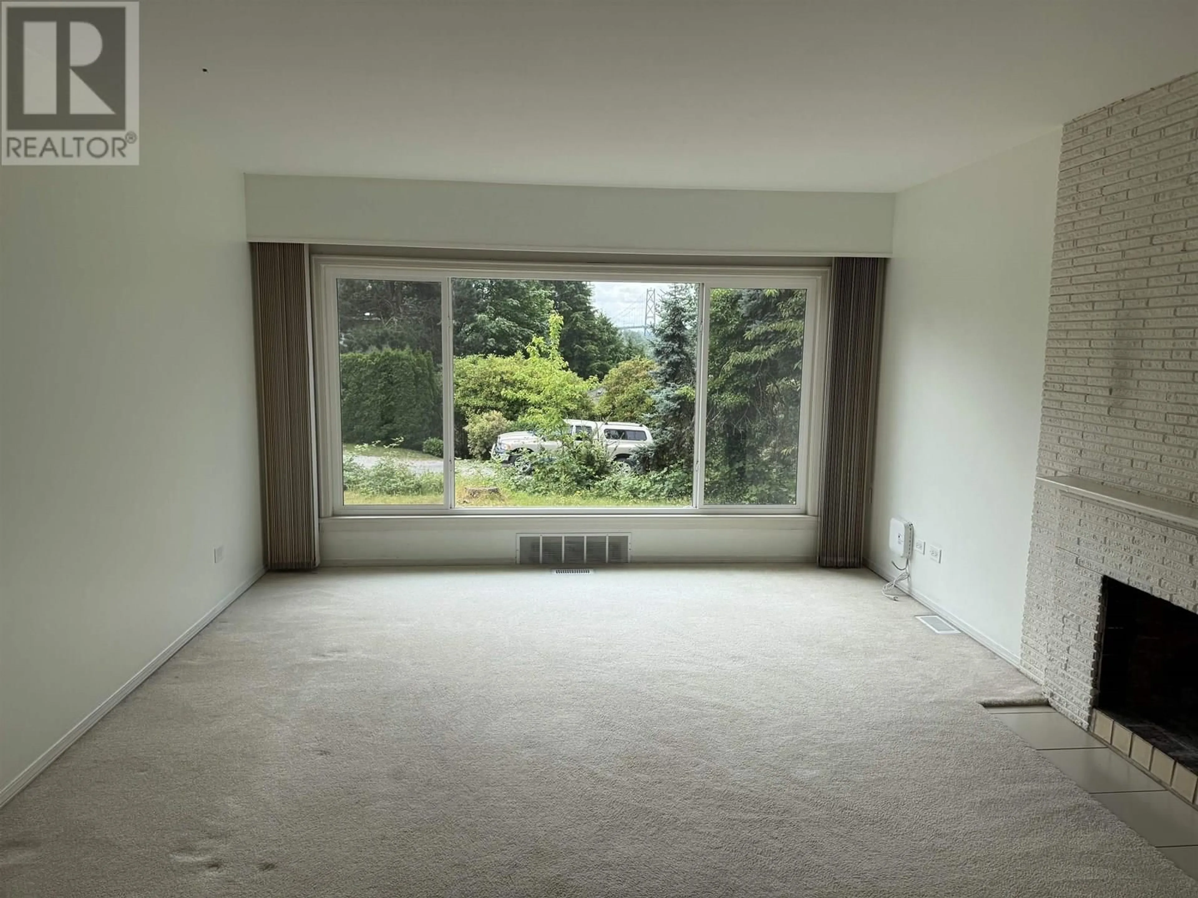 A pic of a room for 675 DUCHESS AVENUE, West Vancouver British Columbia V7T1G6
