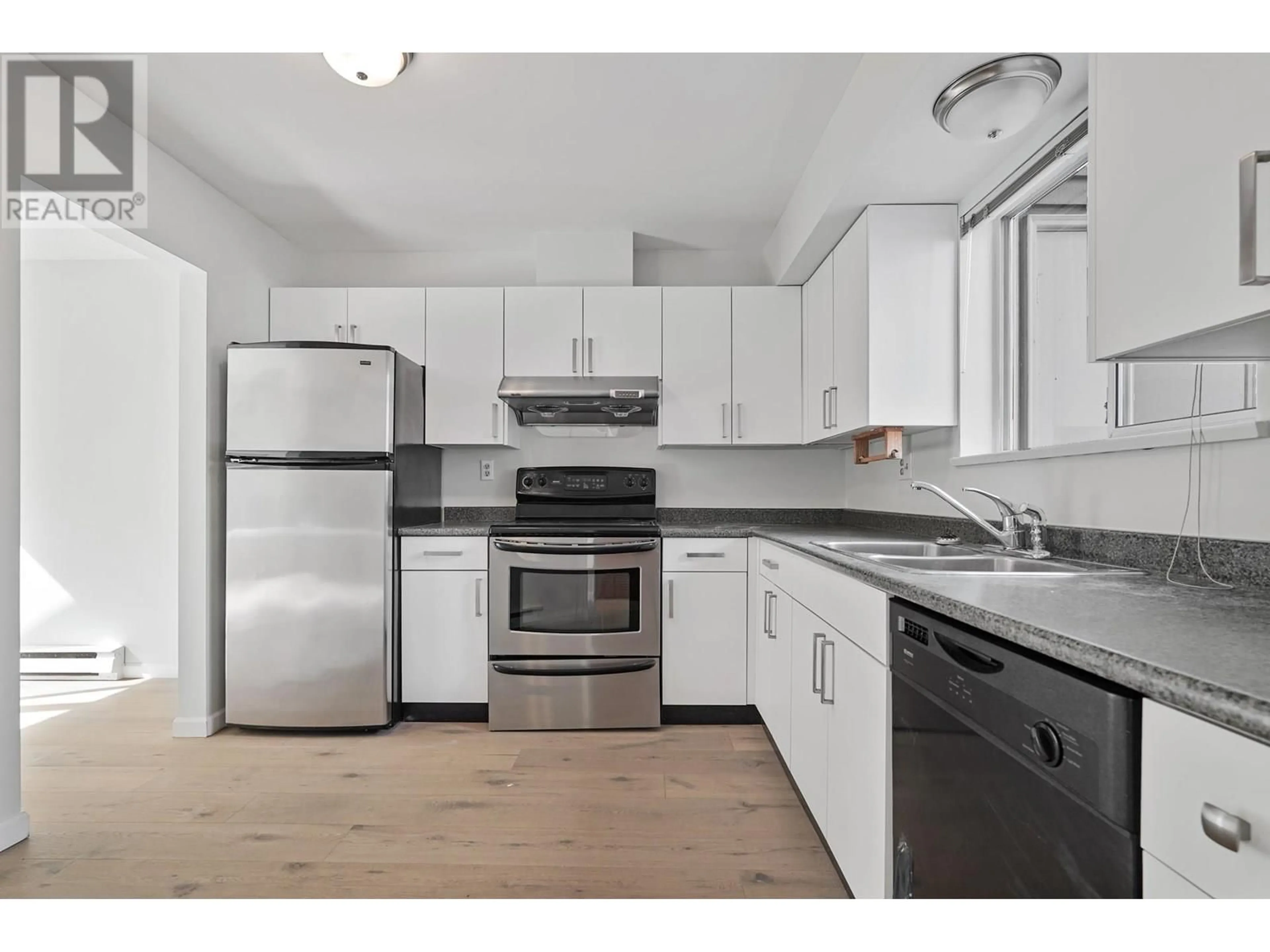 Standard kitchen, wood/laminate floor for 17 - 7400 MINORU BOULEVARD, Richmond British Columbia V6Y3J5