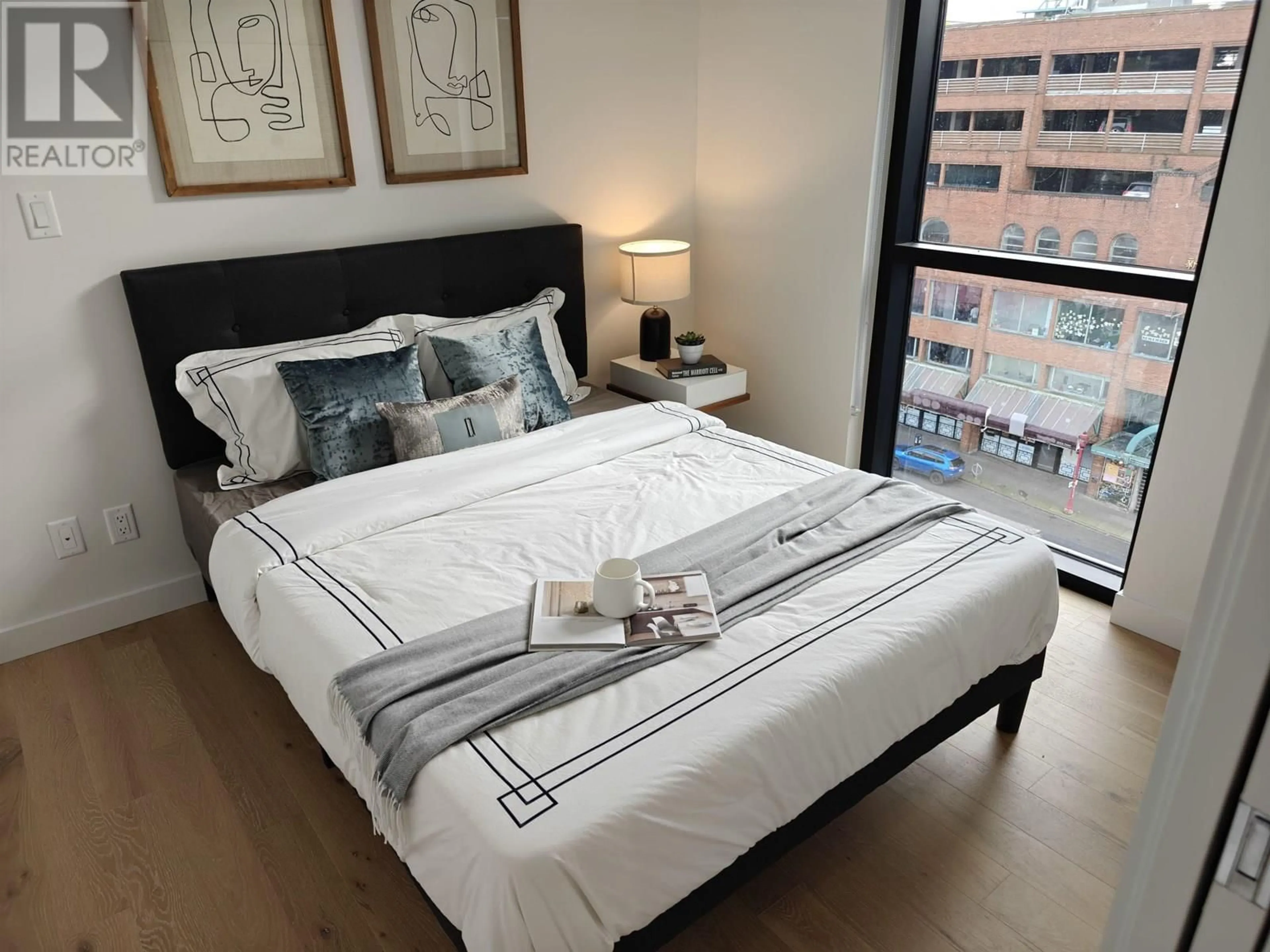 Bedroom with bed, unknown for 704 - 239 KEEFER STREET, Vancouver British Columbia V6A1X6