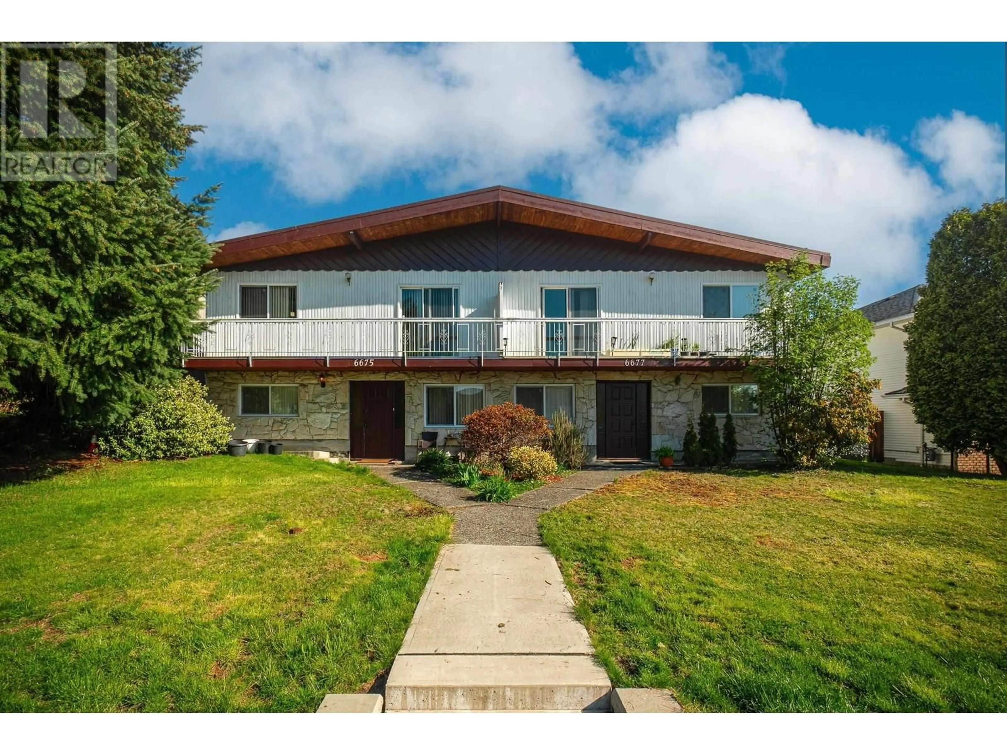 A pic from outside/outdoor area/front of a property/back of a property/a pic from drone, unknown for 6675- - 6677 LOCHDALE STREET, Burnaby British Columbia V5B2M7