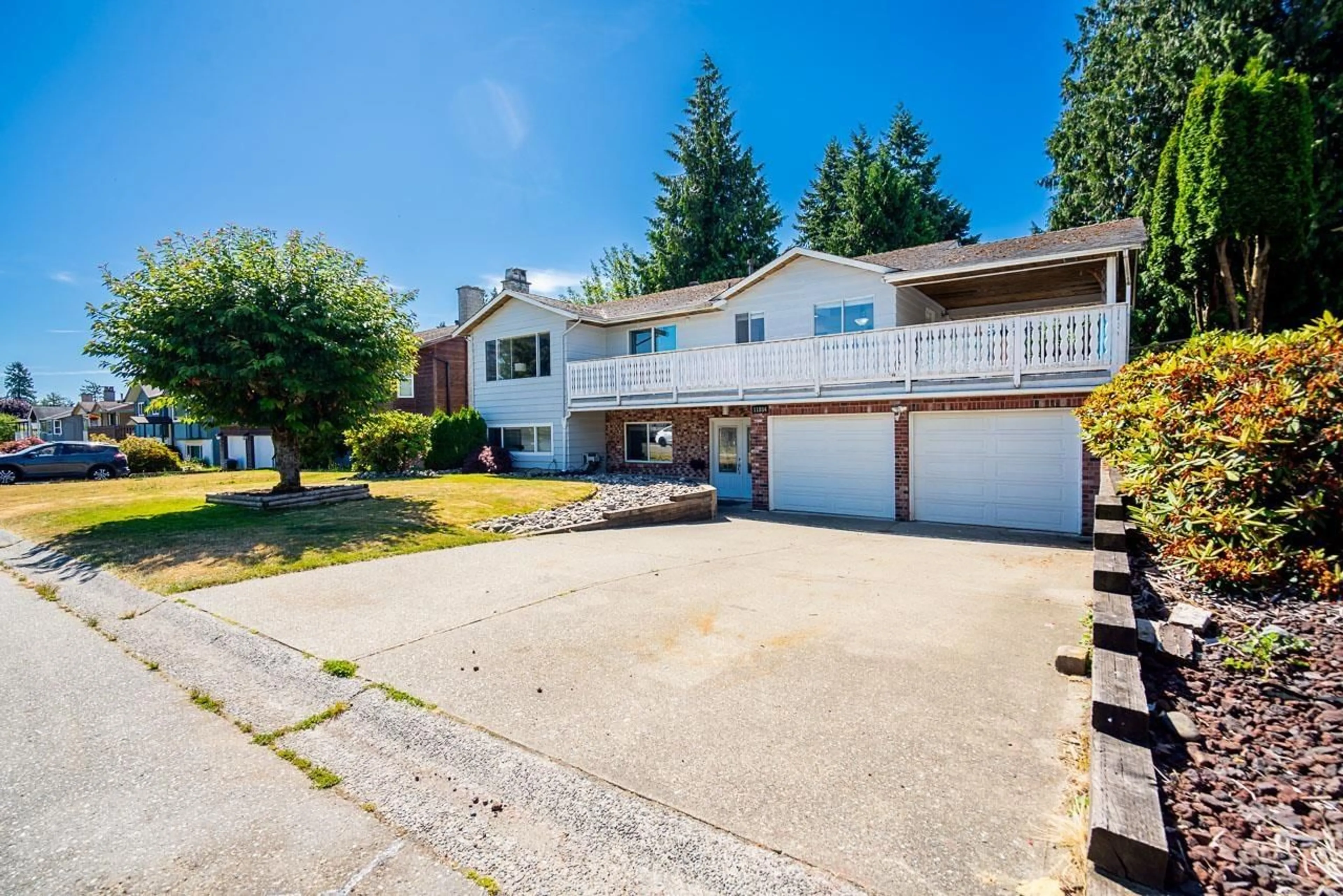 A pic from outside/outdoor area/front of a property/back of a property/a pic from drone, street for 11854 83, Delta British Columbia V4C2H5