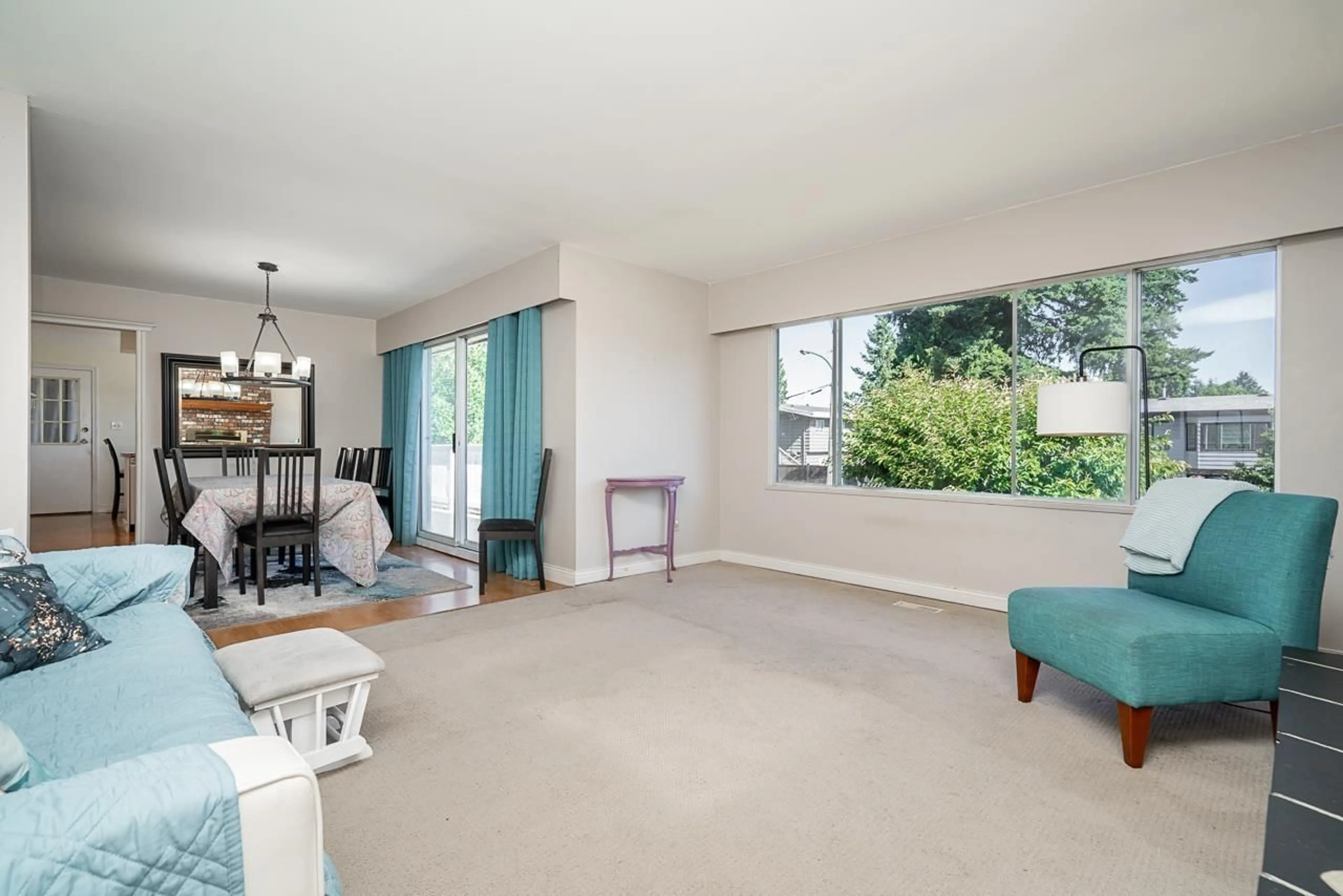 Living room with furniture, unknown for 11854 83, Delta British Columbia V4C2H5