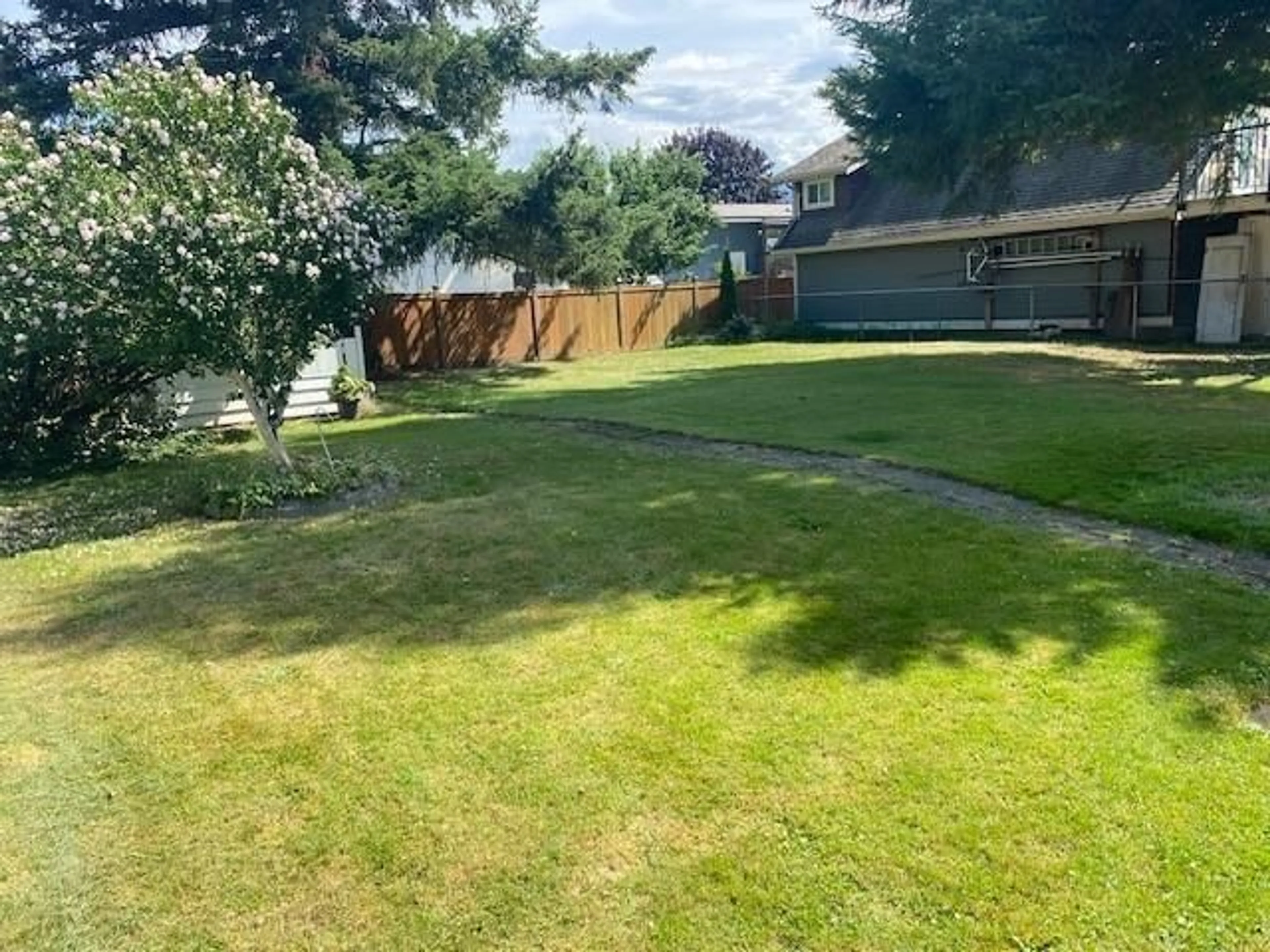 A pic from outside/outdoor area/front of a property/back of a property/a pic from drone, water/lake/river/ocean view for 6442 EVANS ROAD, Chilliwack British Columbia V2R1K8