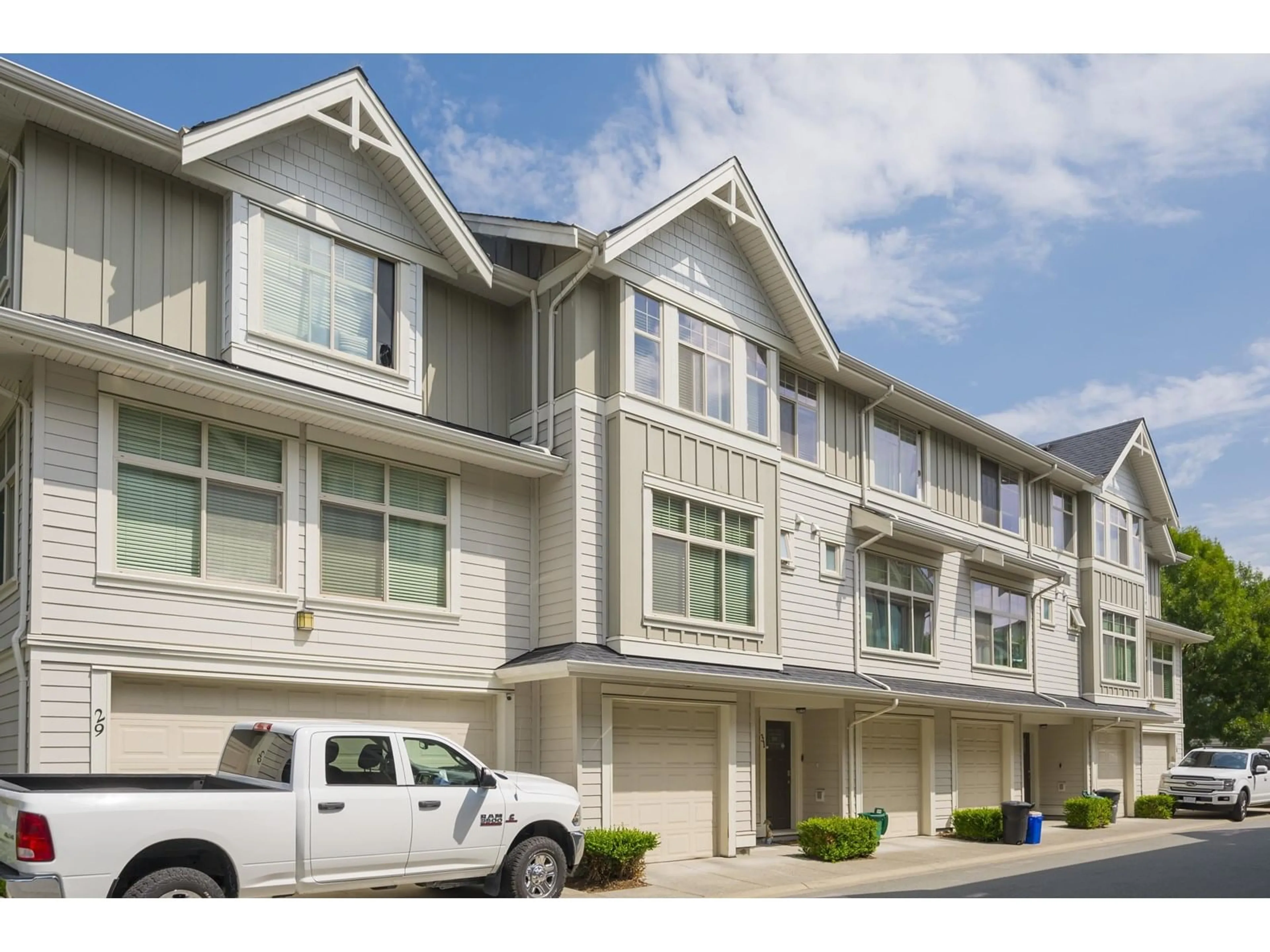 Home with vinyl exterior material, street for 30 - 19525 73, Surrey British Columbia V4N6L7
