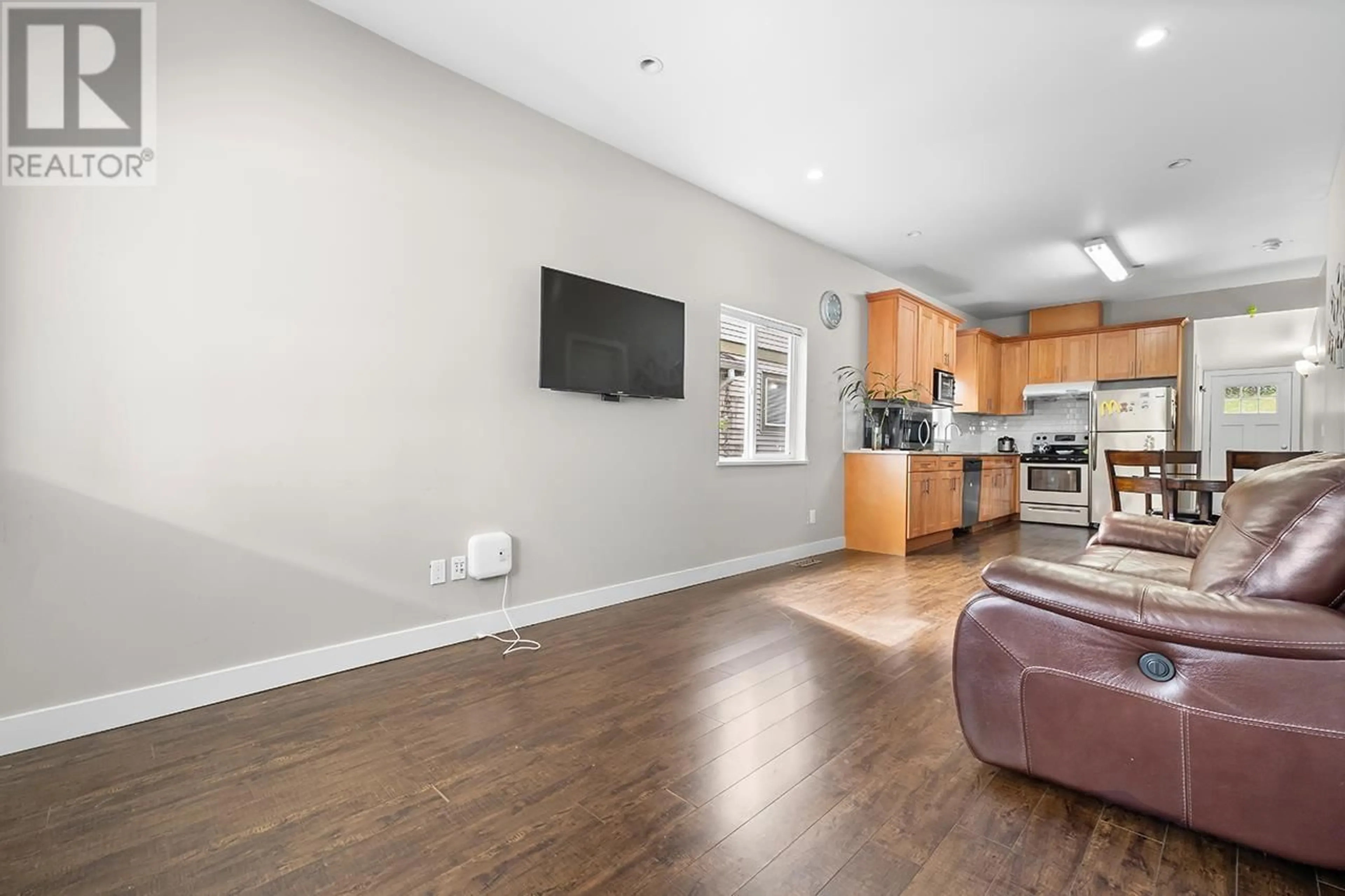 A pic of a room for 1011 AUCKLAND STREET, New Westminster British Columbia V3M1K9