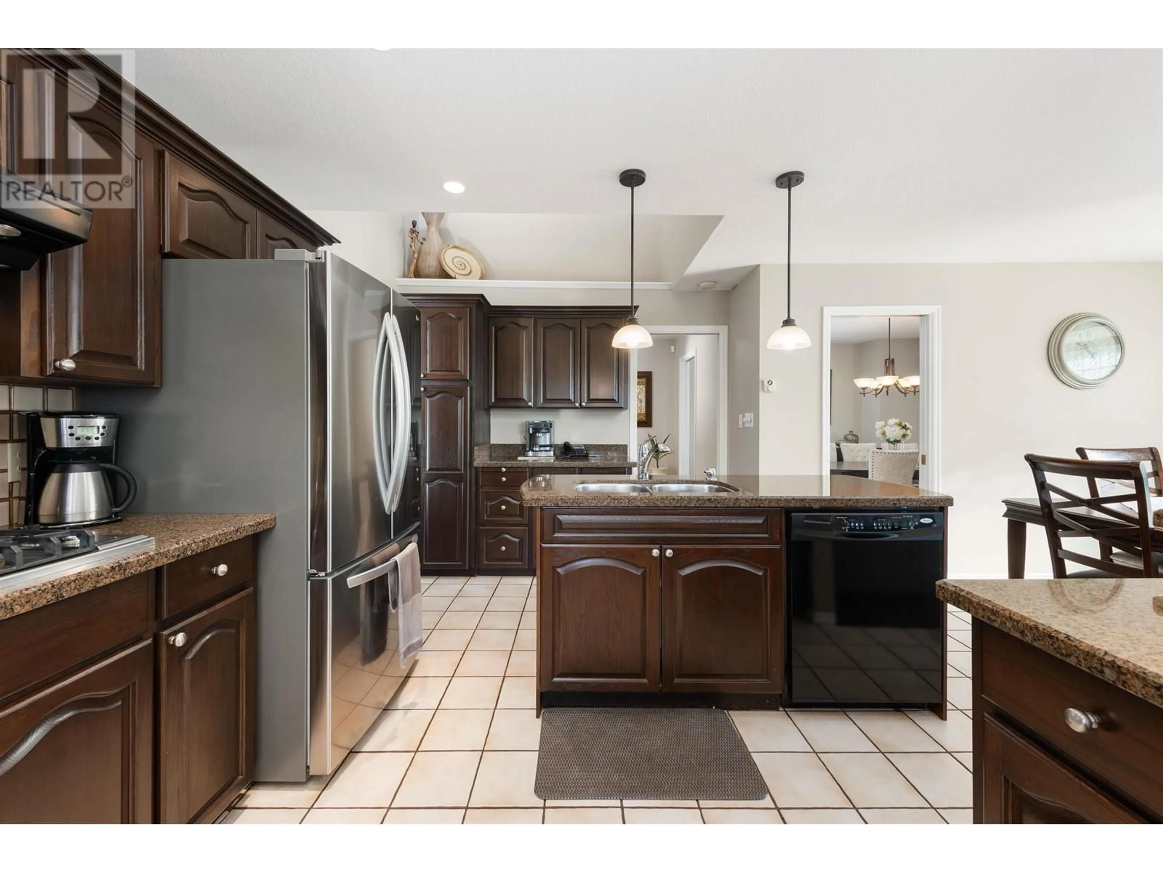 Open concept kitchen, ceramic/tile floor for 3173 LEEWARD COURT, Coquitlam British Columbia V3C5A9