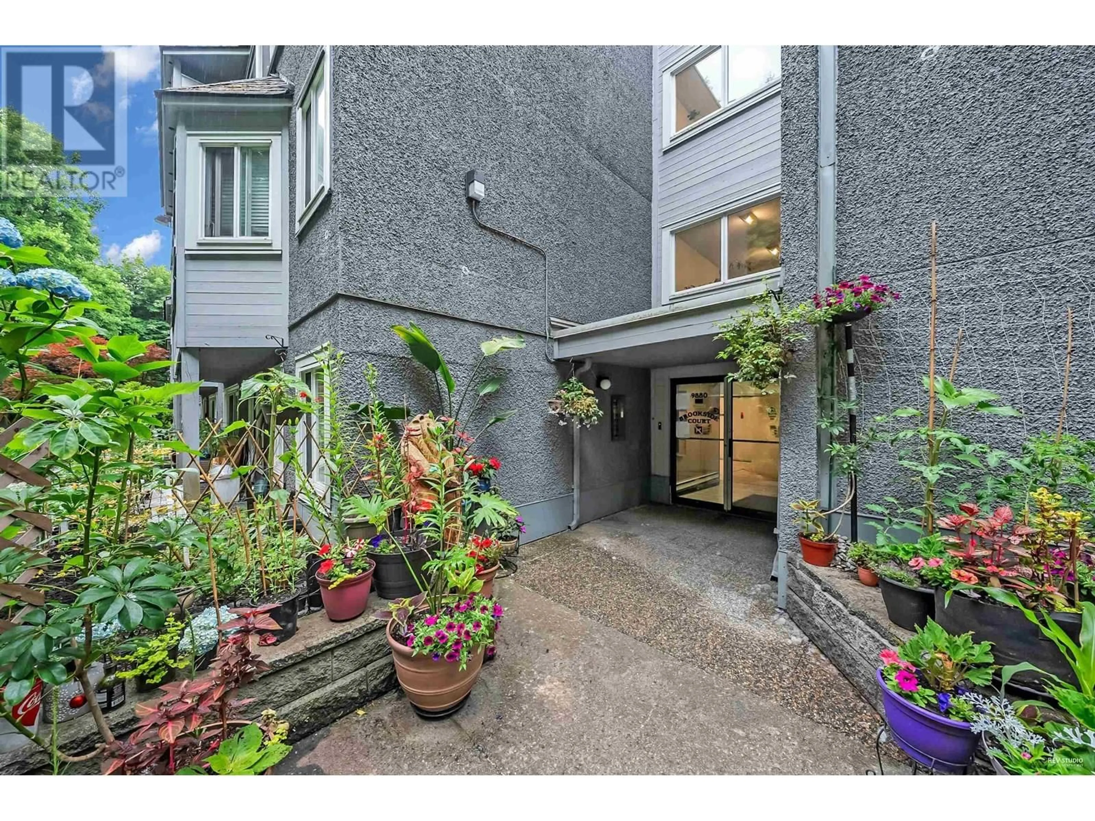 Unknown for 303 - 9880 MANCHESTER DRIVE, Burnaby British Columbia V3N4R3
