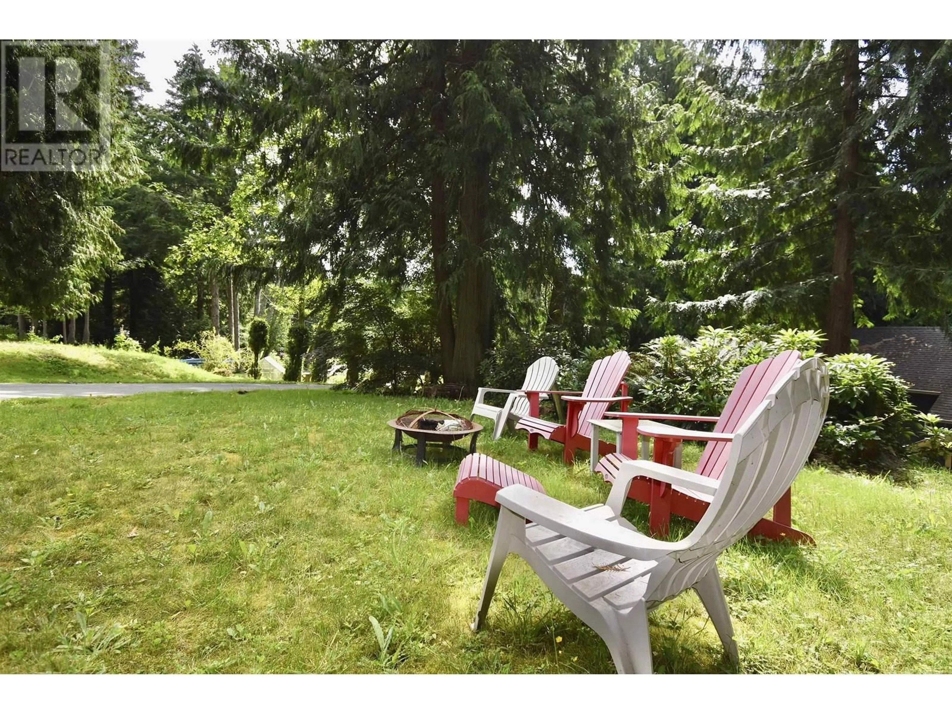 Patio, forest/trees view for 958 GOWER POINT ROAD, Gibsons British Columbia V0N1V3