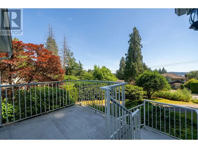 1371 MATHERS AVENUE, West Vancouver 3