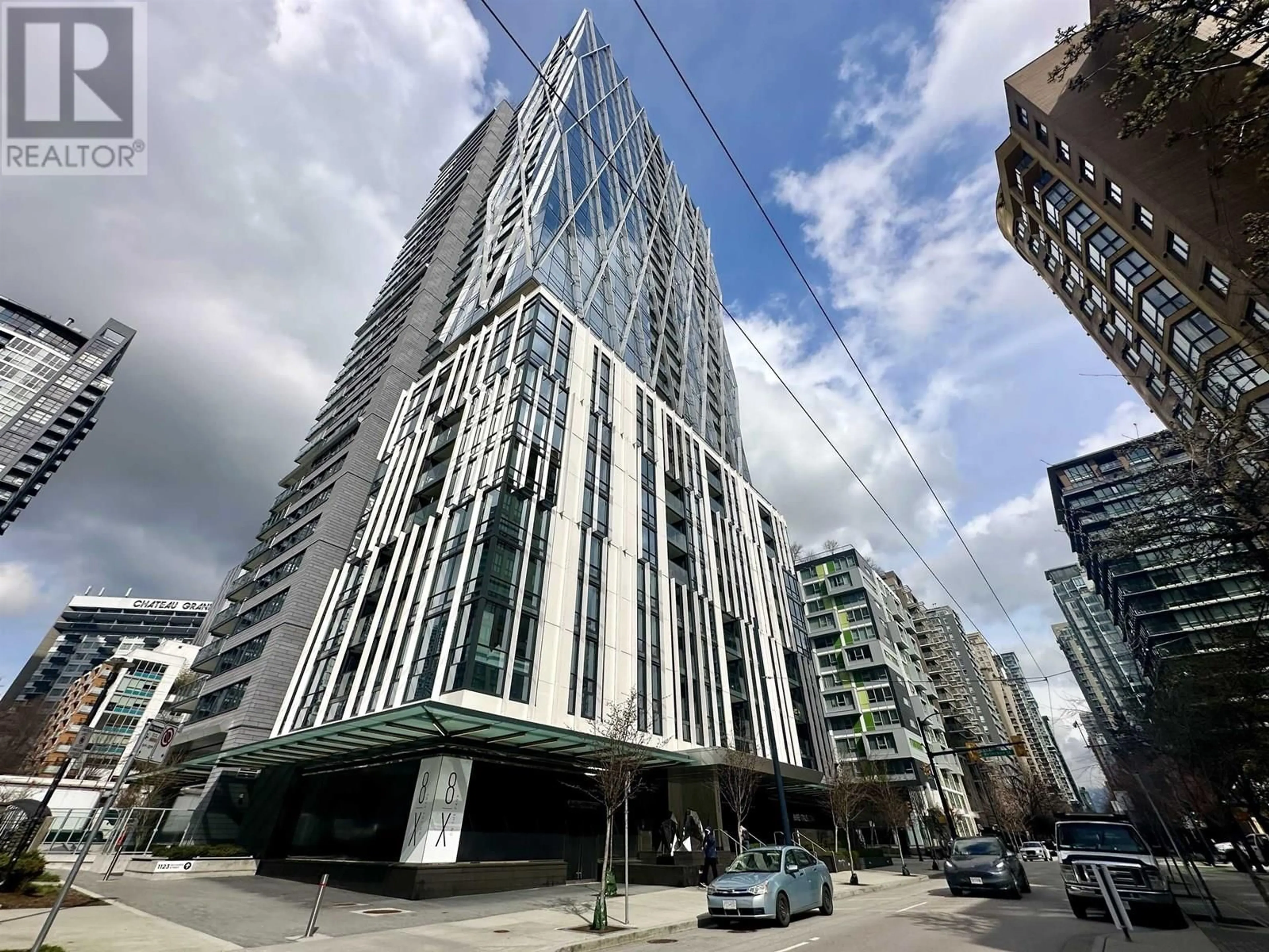Indoor foyer for 1706 - 1111 RICHARDS STREET, Vancouver British Columbia V6B0S3