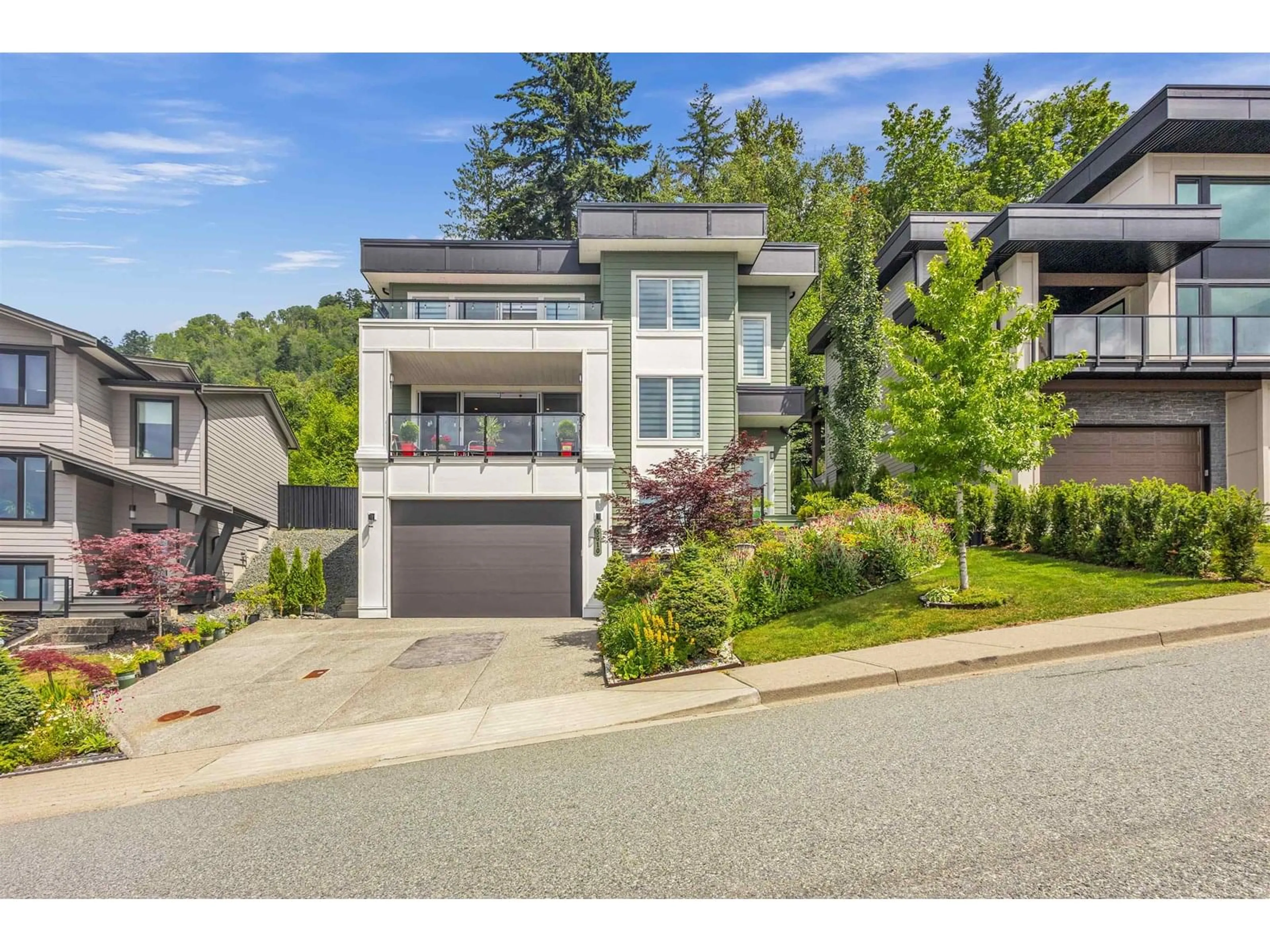 Home with brick exterior material, street for 5510 MACLACHLAN PLACE, Chilliwack British Columbia V2R0P3