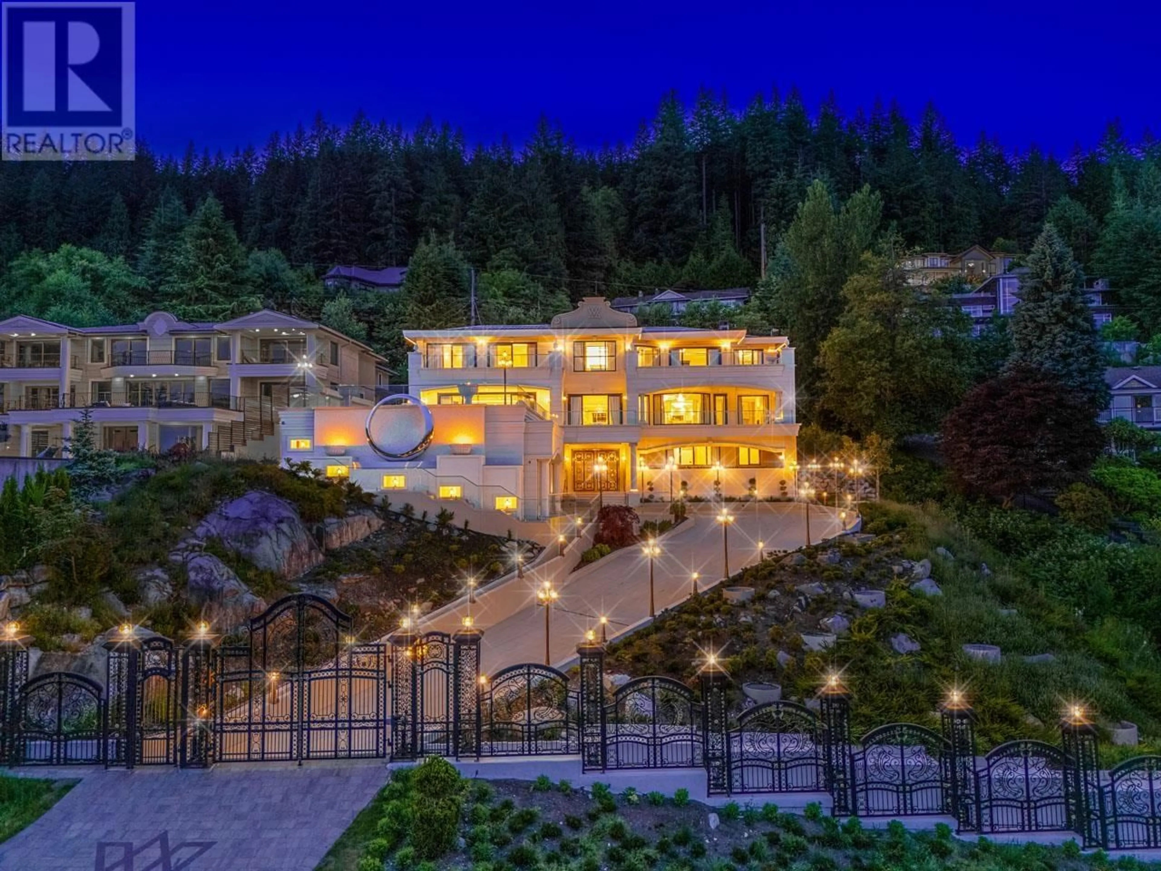 A pic from outside/outdoor area/front of a property/back of a property/a pic from drone, mountain view for 1121 CRESTLINE ROAD, West Vancouver British Columbia V7S2E3