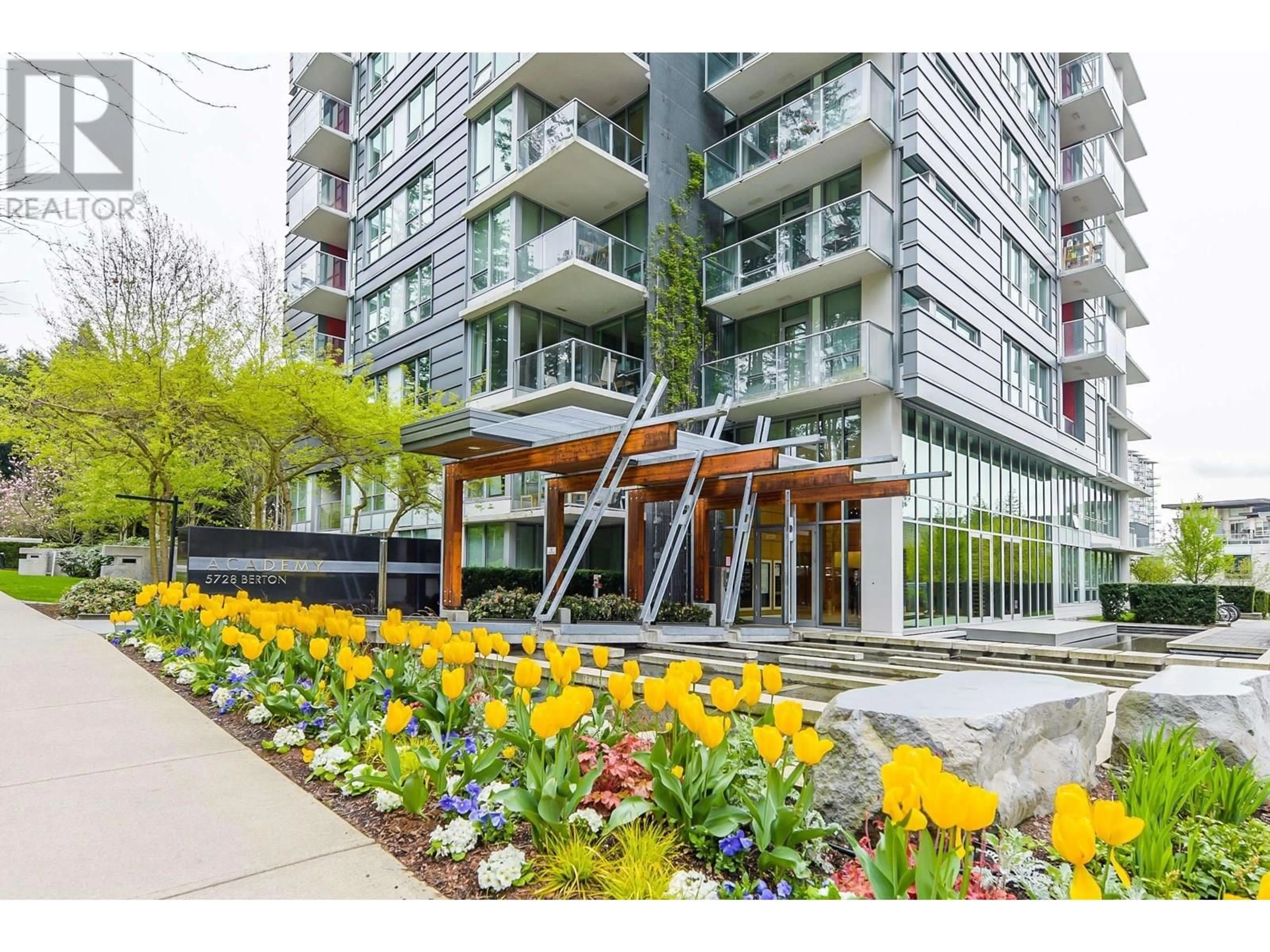 Indoor foyer for 1206 - 5728 BERTON AVENUE, Vancouver British Columbia V6S0E5