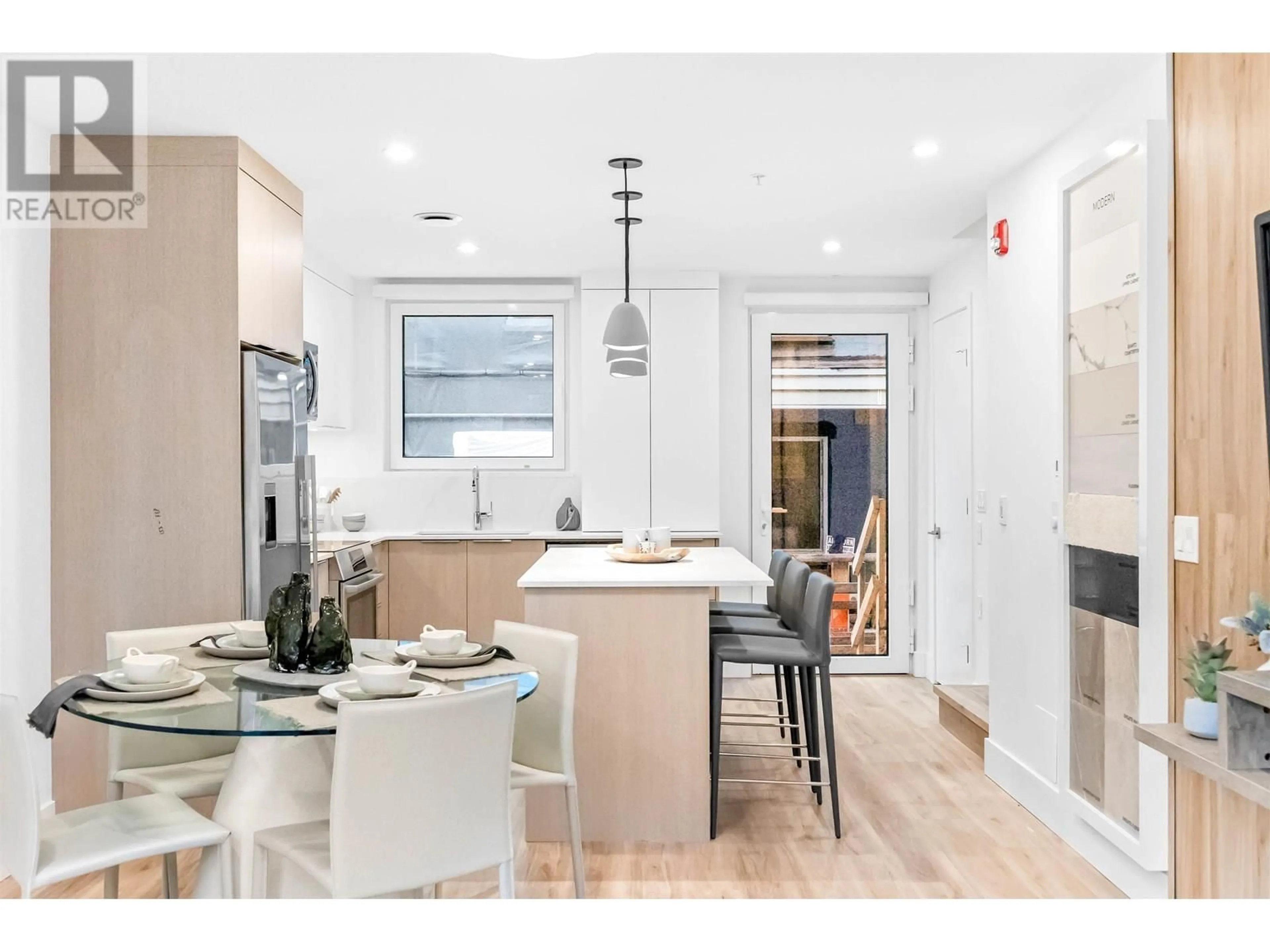 Open concept kitchen, unknown for 315 - 2250 1ST AVENUE, Vancouver British Columbia V5N1B6
