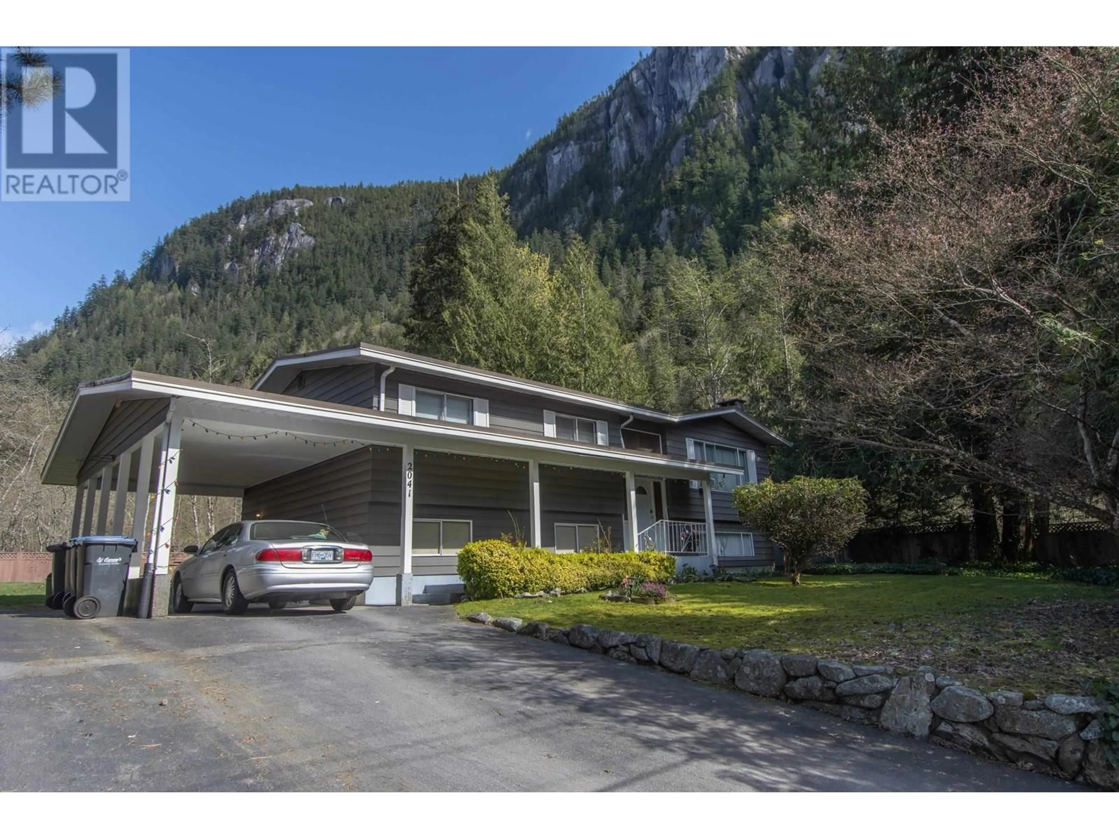 Unknown for 2041 SPRUCE DRIVE, Squamish British Columbia V8B0W8