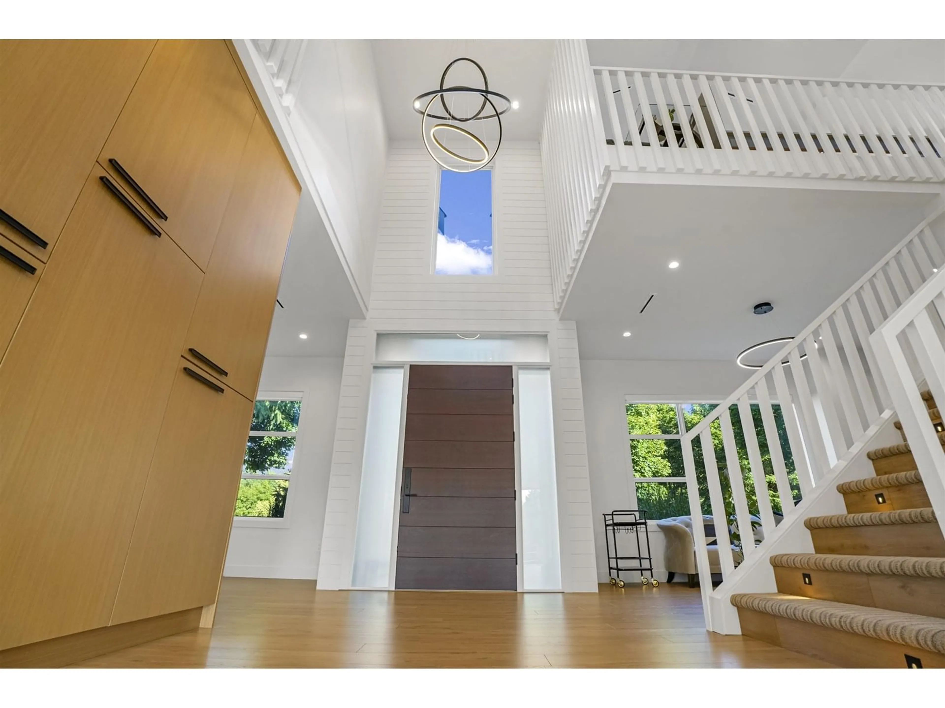 Indoor foyer for 5971 133, Surrey British Columbia V3X2N6