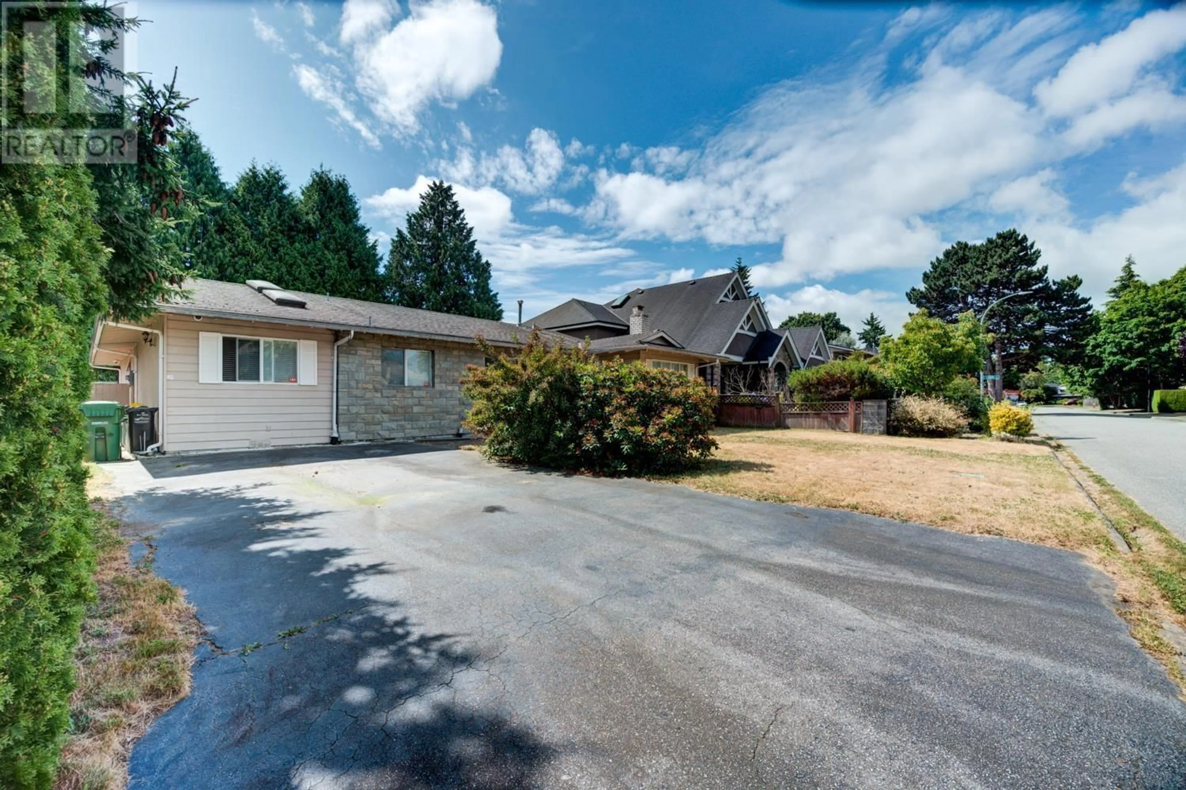 A pic from outside/outdoor area/front of a property/back of a property/a pic from drone, unknown for 6540 CAMSELL CRESCENT, Richmond British Columbia V7C2M7