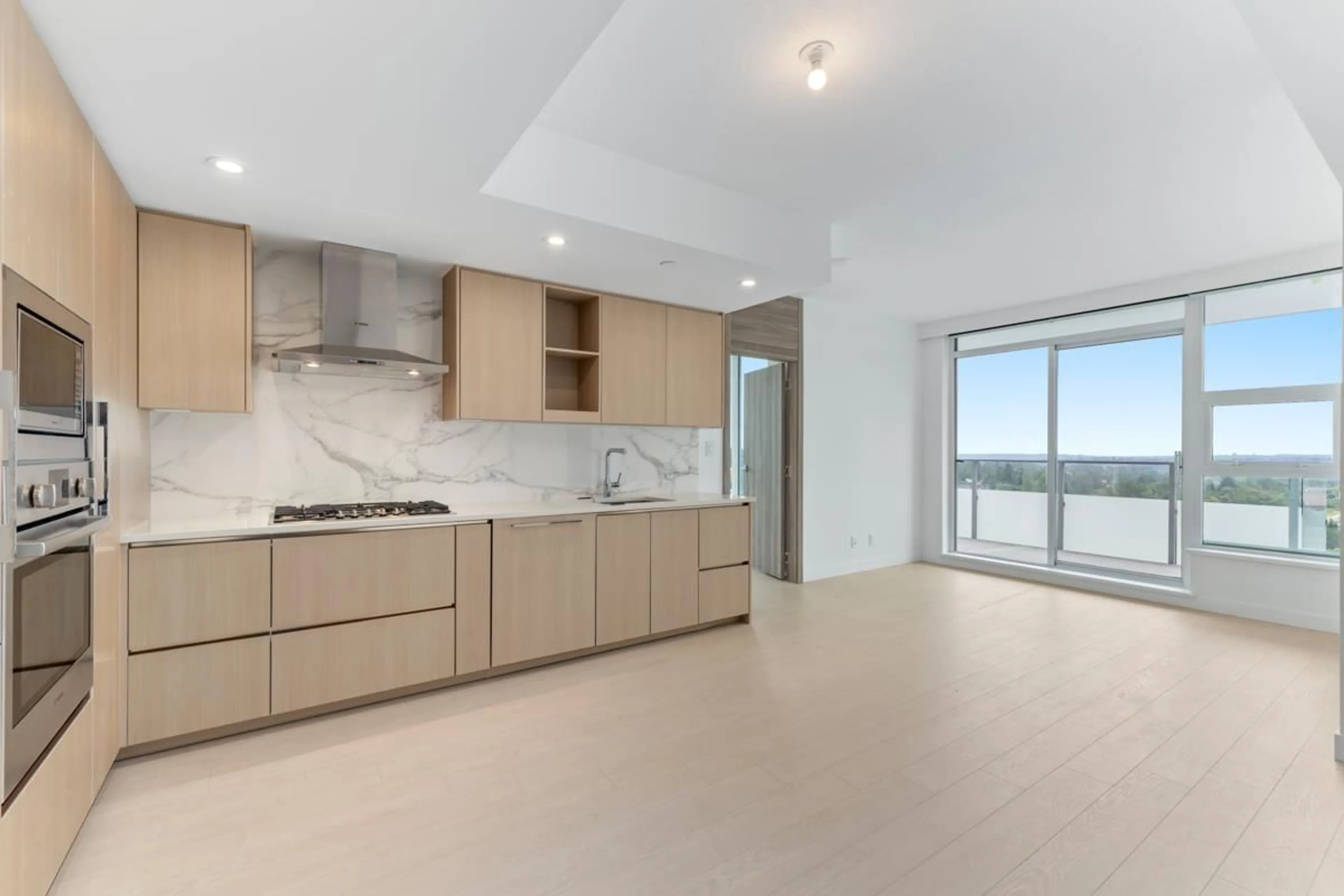 Open concept kitchen, ceramic/tile floor for 1805 - 13768 100, Surrey British Columbia V3T0V2