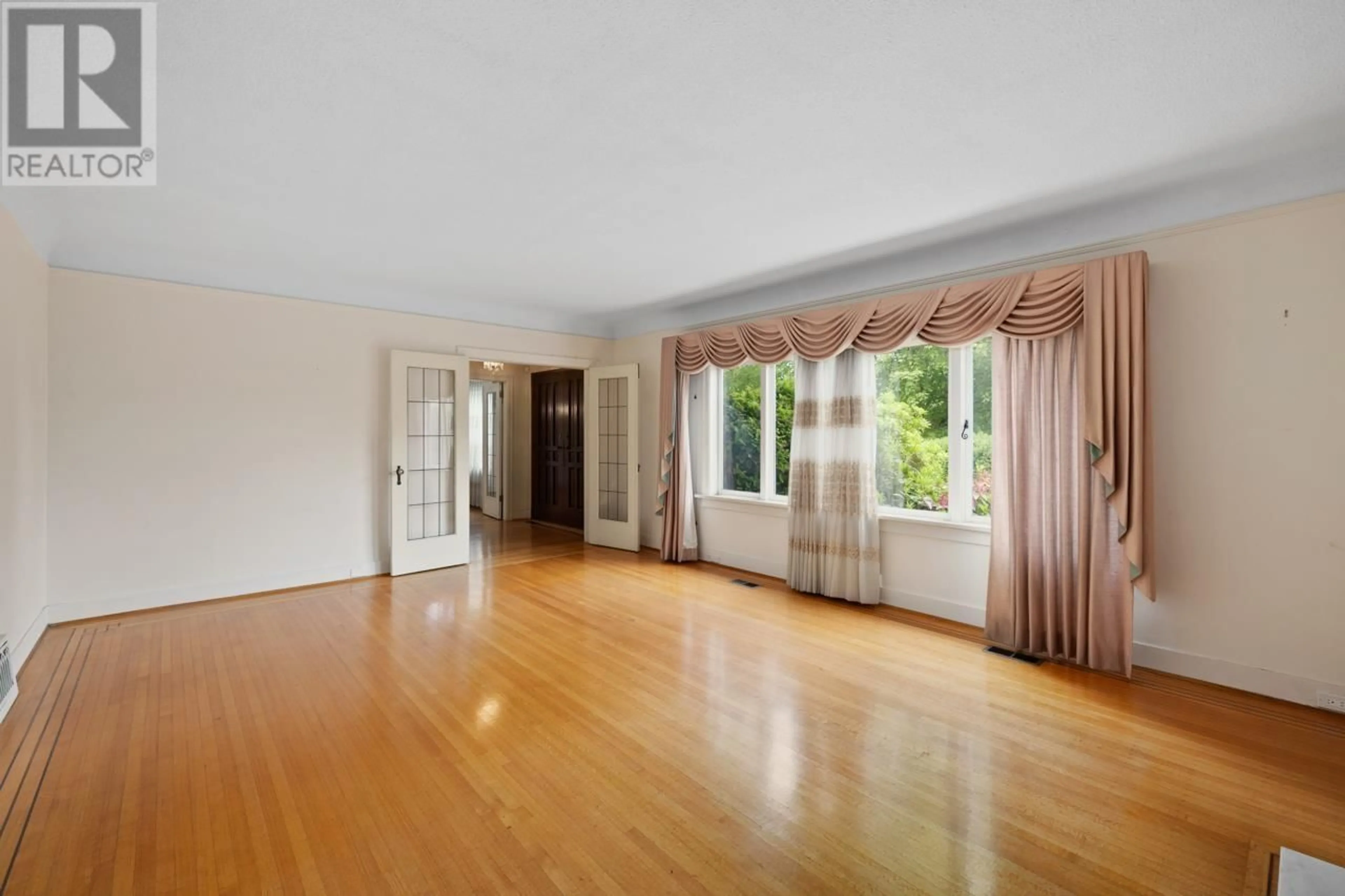Unknown for 2676 33RD AVENUE, Vancouver British Columbia V6N2E6