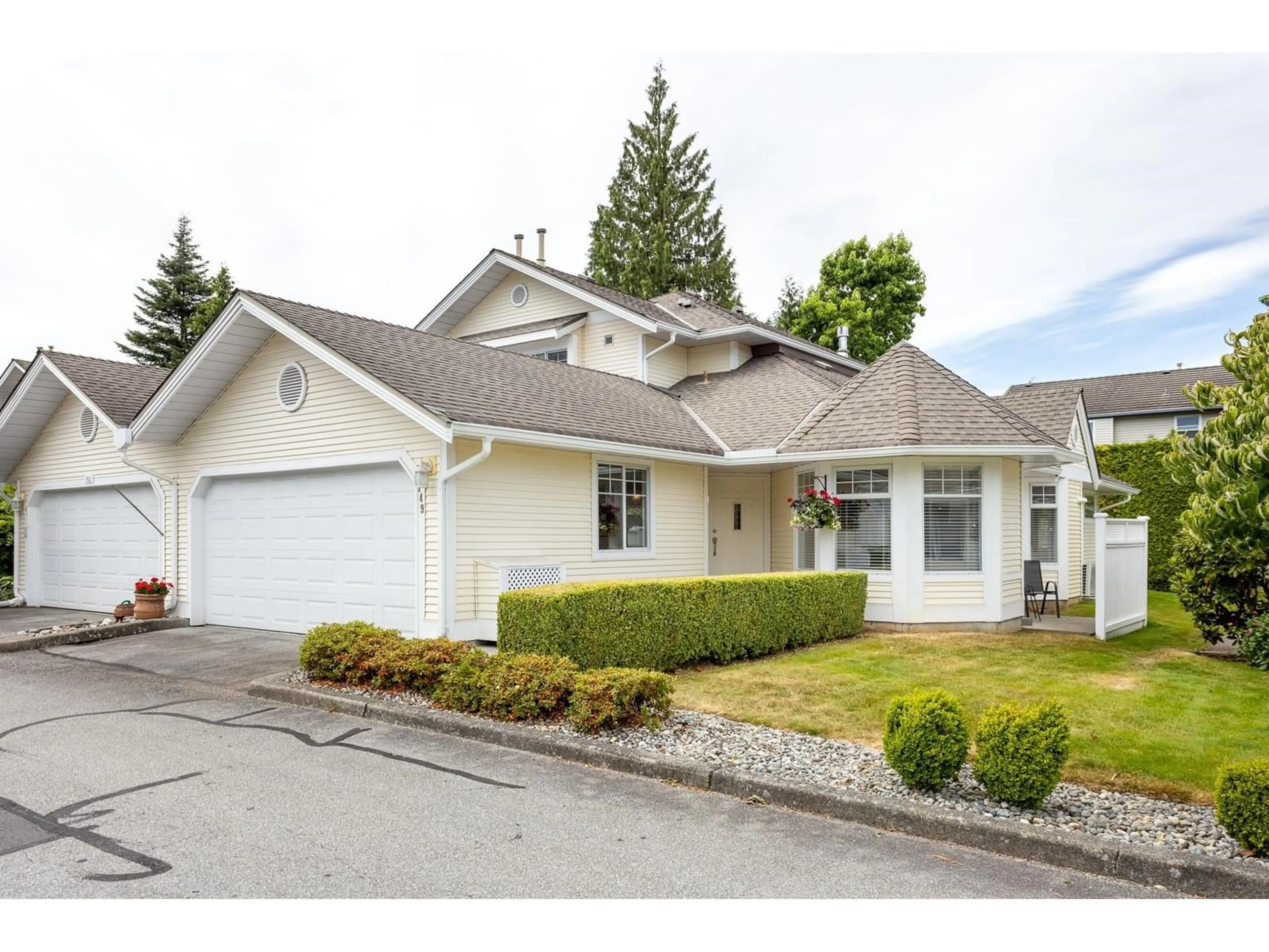 Home with vinyl exterior material, street for 149 - 8737 212, Langley British Columbia V1M2C8