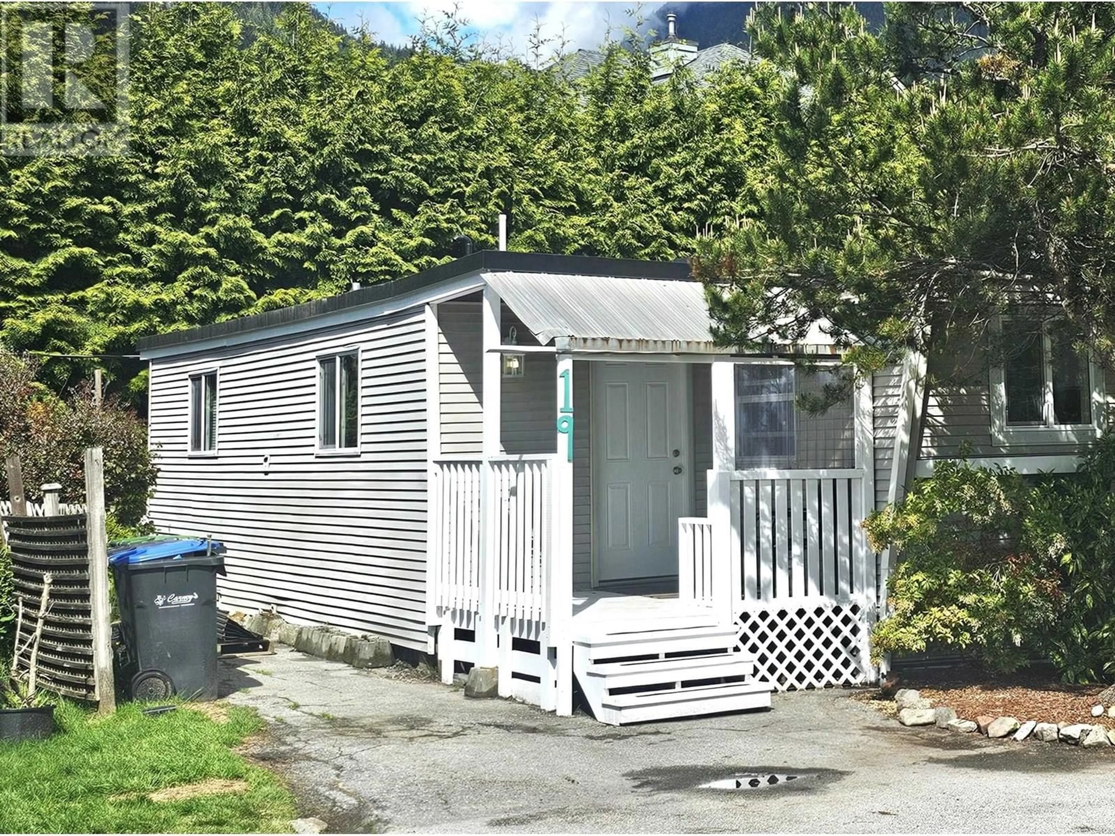 Shed for 19 - 39768 GOVERNMENT ROAD, Squamish British Columbia V8B0G3