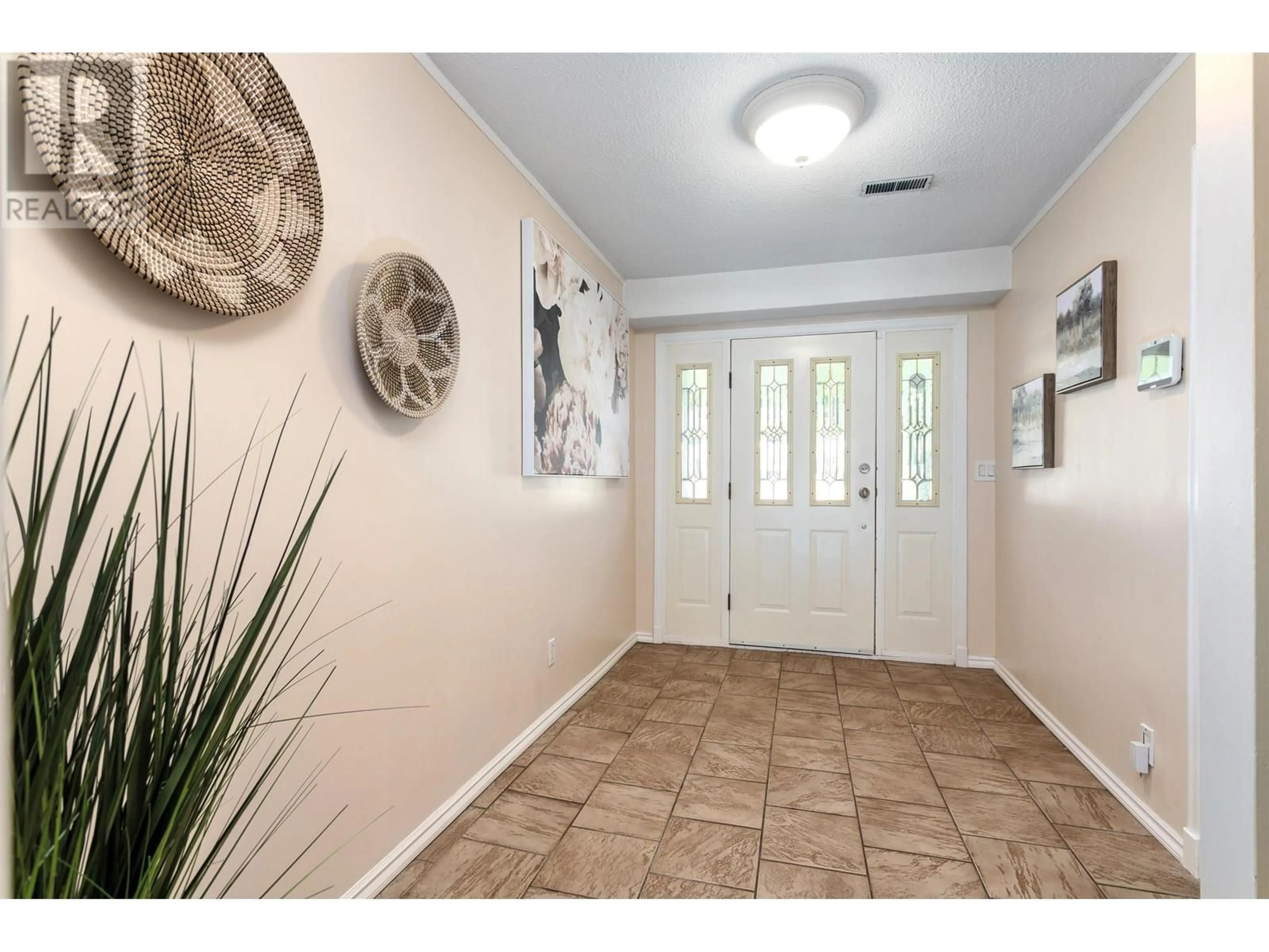 Indoor entryway for 11895 195B STREET, Pitt Meadows British Columbia V3Y1L2