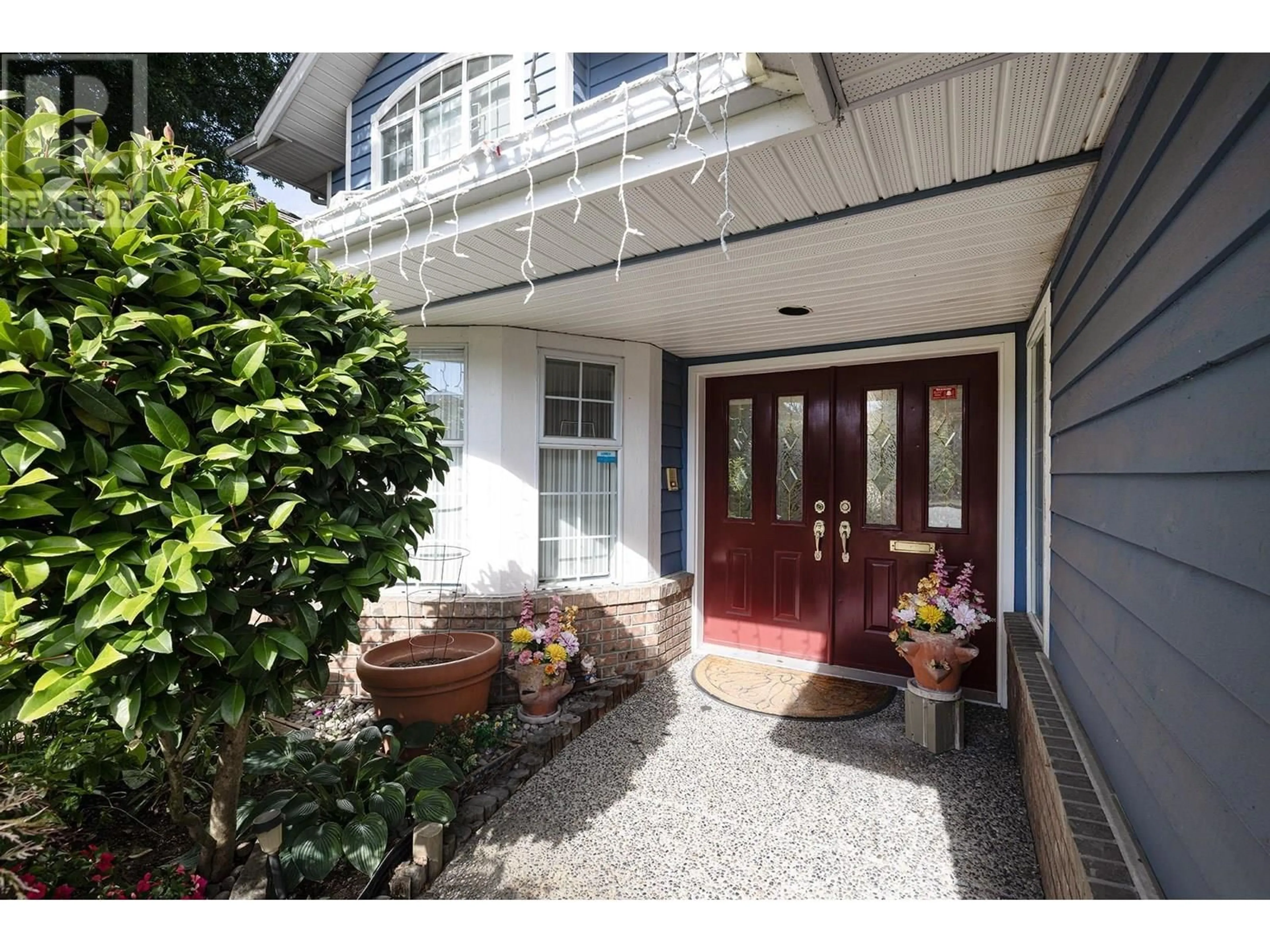 Indoor entryway for 3880 STOLBERG STREET, Richmond British Columbia V6X3N6