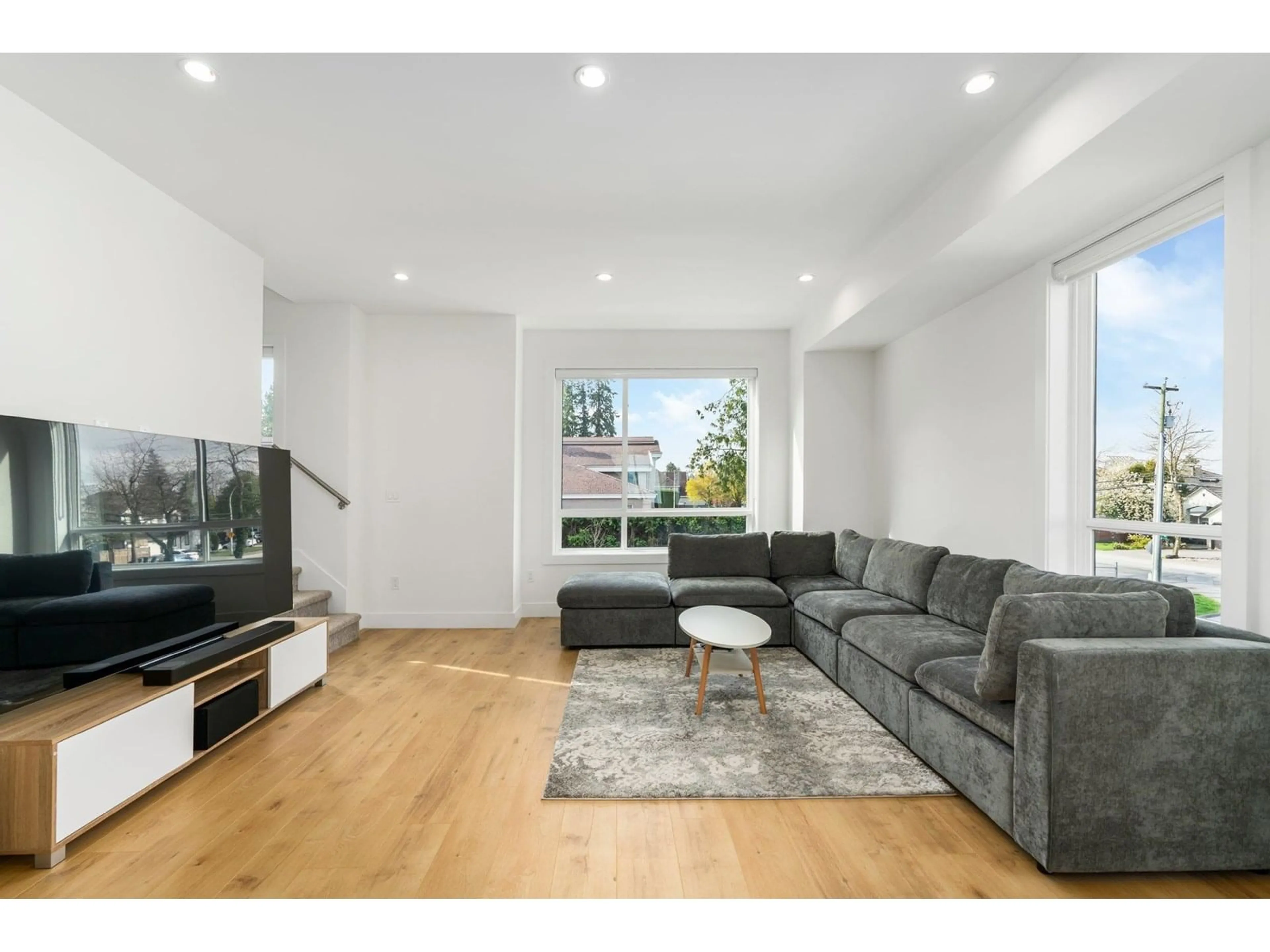 Living room with furniture, unknown for 37 - 12635 63, Surrey British Columbia V3X1T9