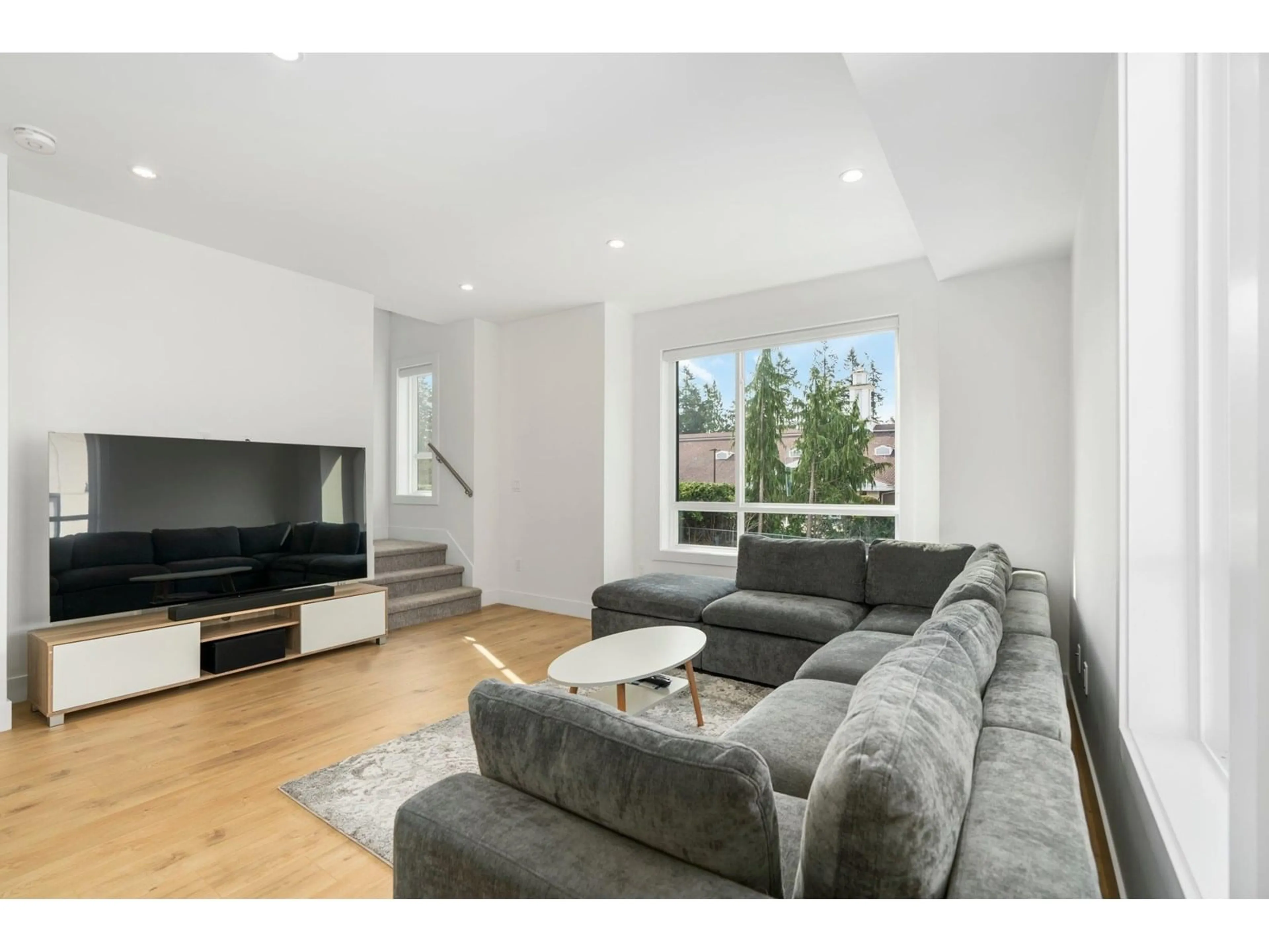 Living room with furniture, unknown for 37 - 12635 63, Surrey British Columbia V3X1T9