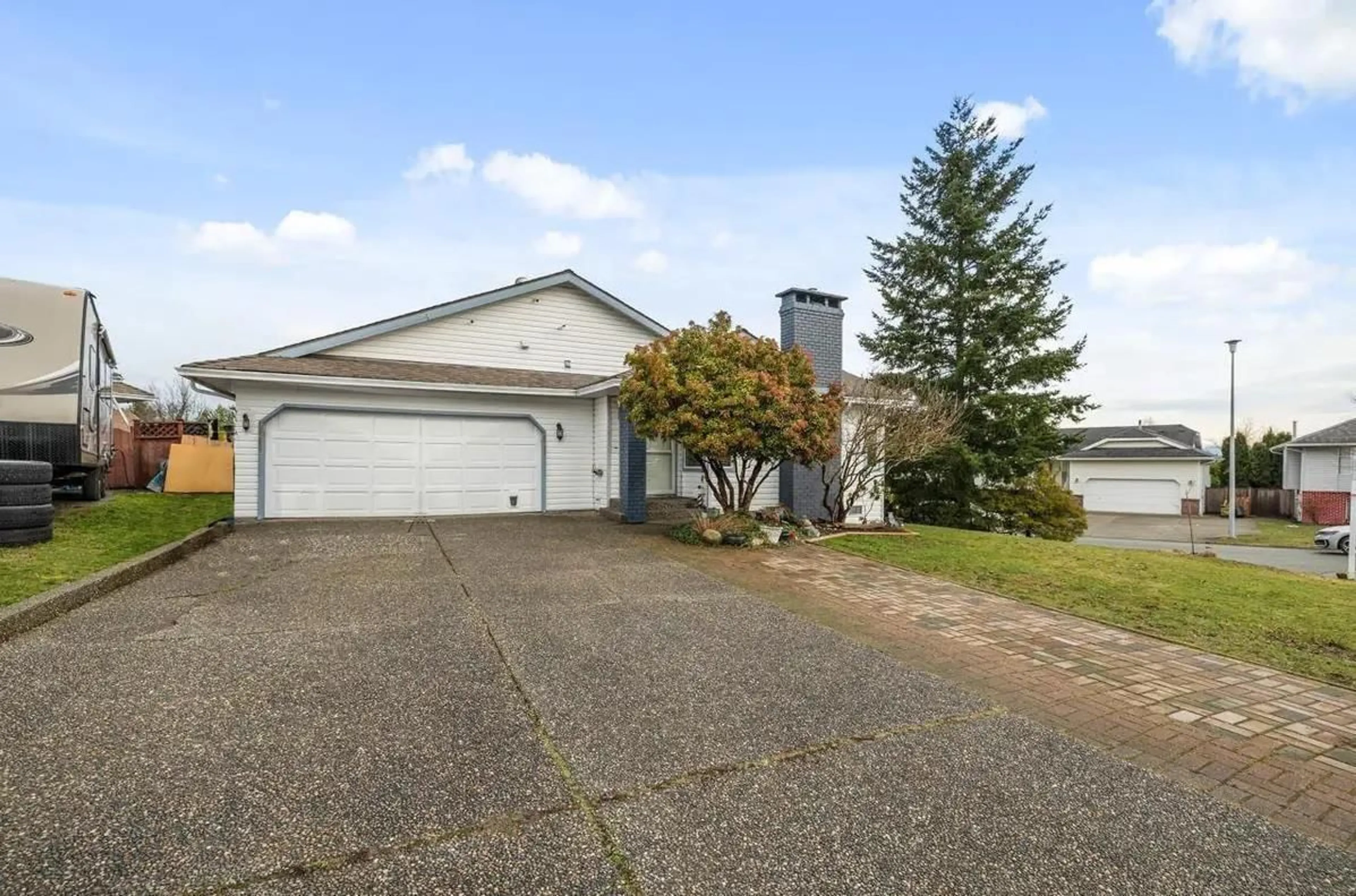 Unknown for 19093 SUNDALE, Surrey British Columbia V3S7M6