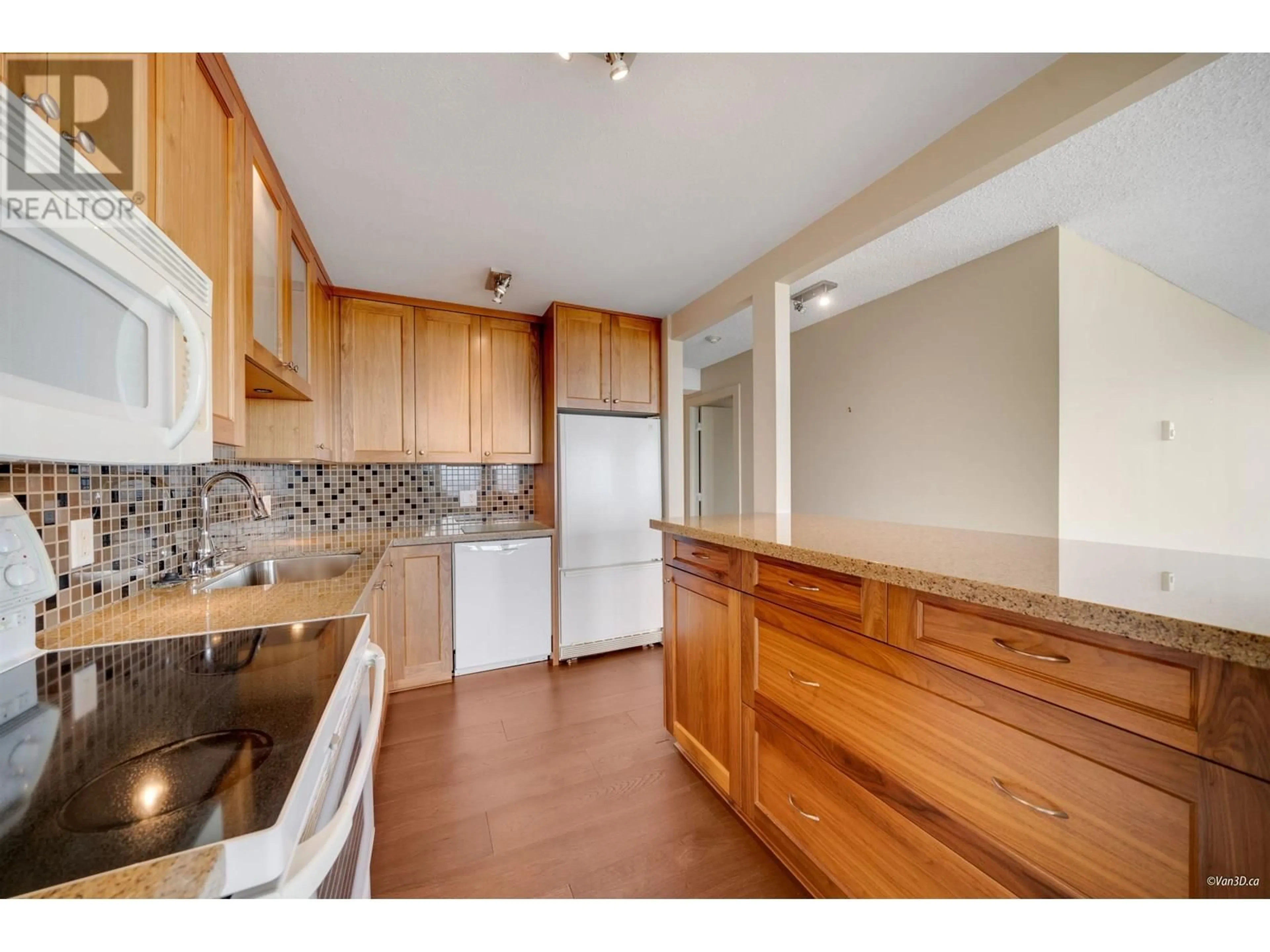 Standard kitchen, unknown for 2306 - 6540 BURLINGTON AVENUE, Burnaby British Columbia V5H3M7