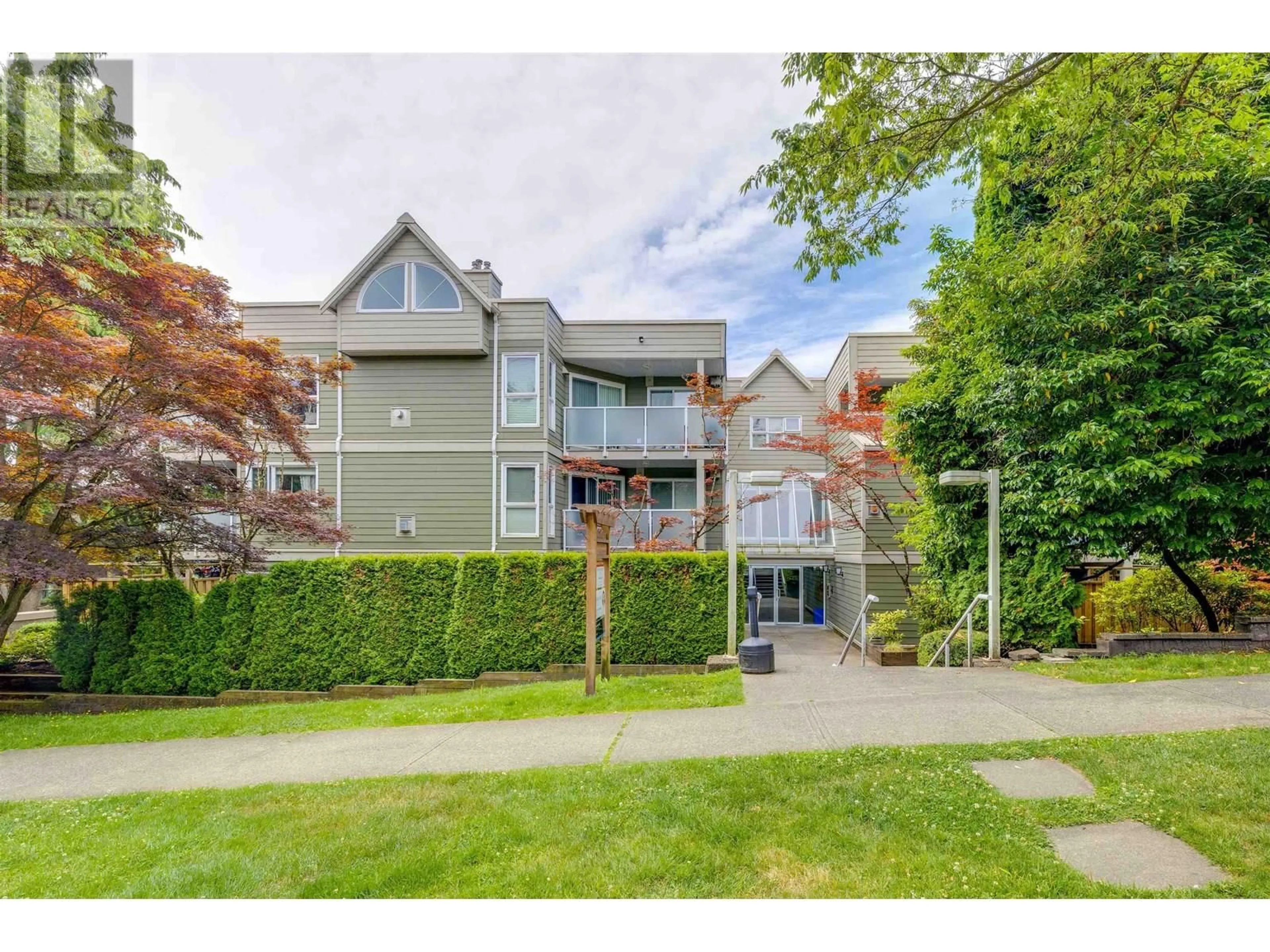 Unknown for 304 - 518 THIRTEENTH STREET, New Westminster British Columbia V3M4L9