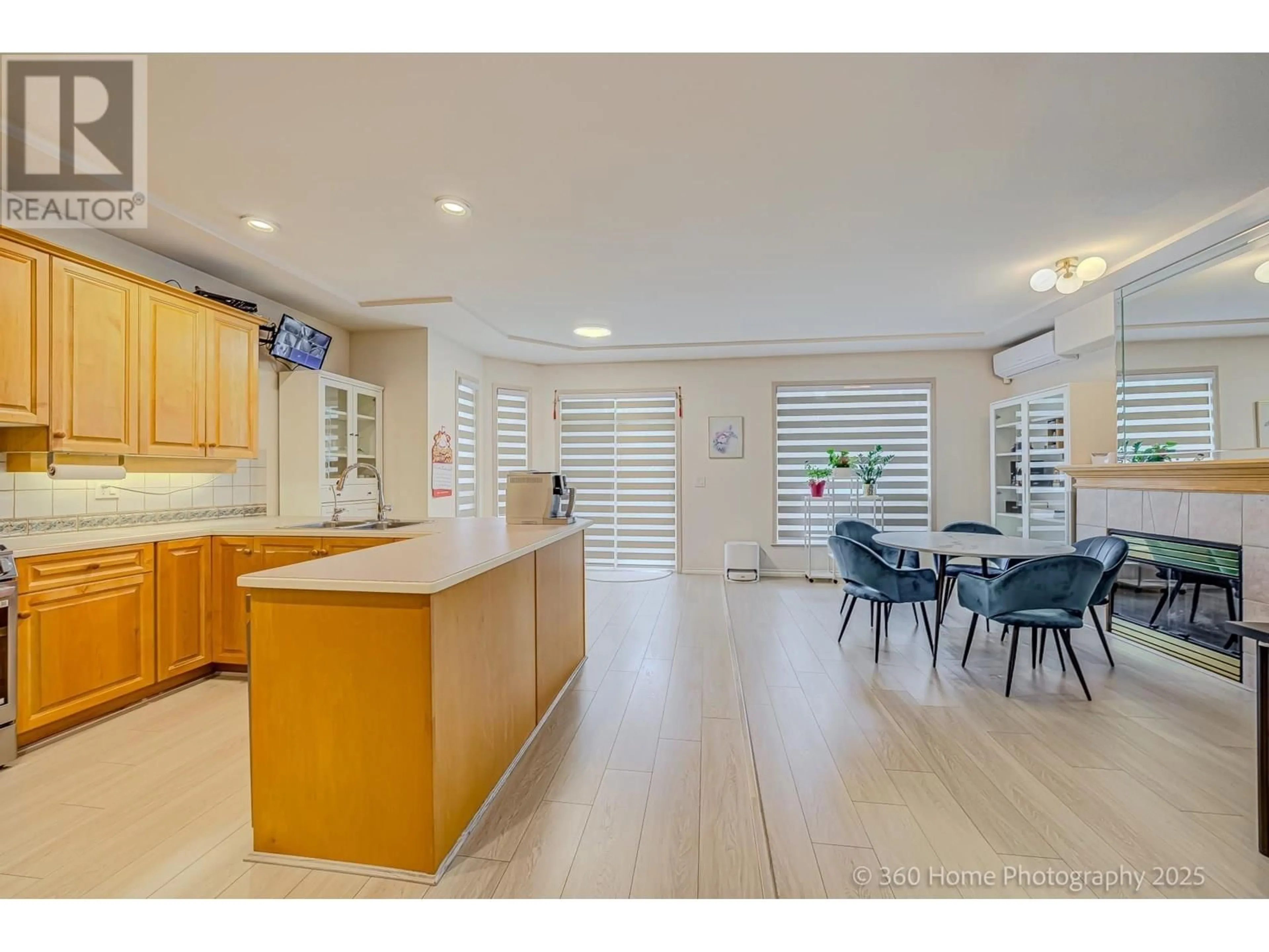 Open concept kitchen, unknown for 3551 JOHNSON AVENUE, Richmond British Columbia V7C5R2