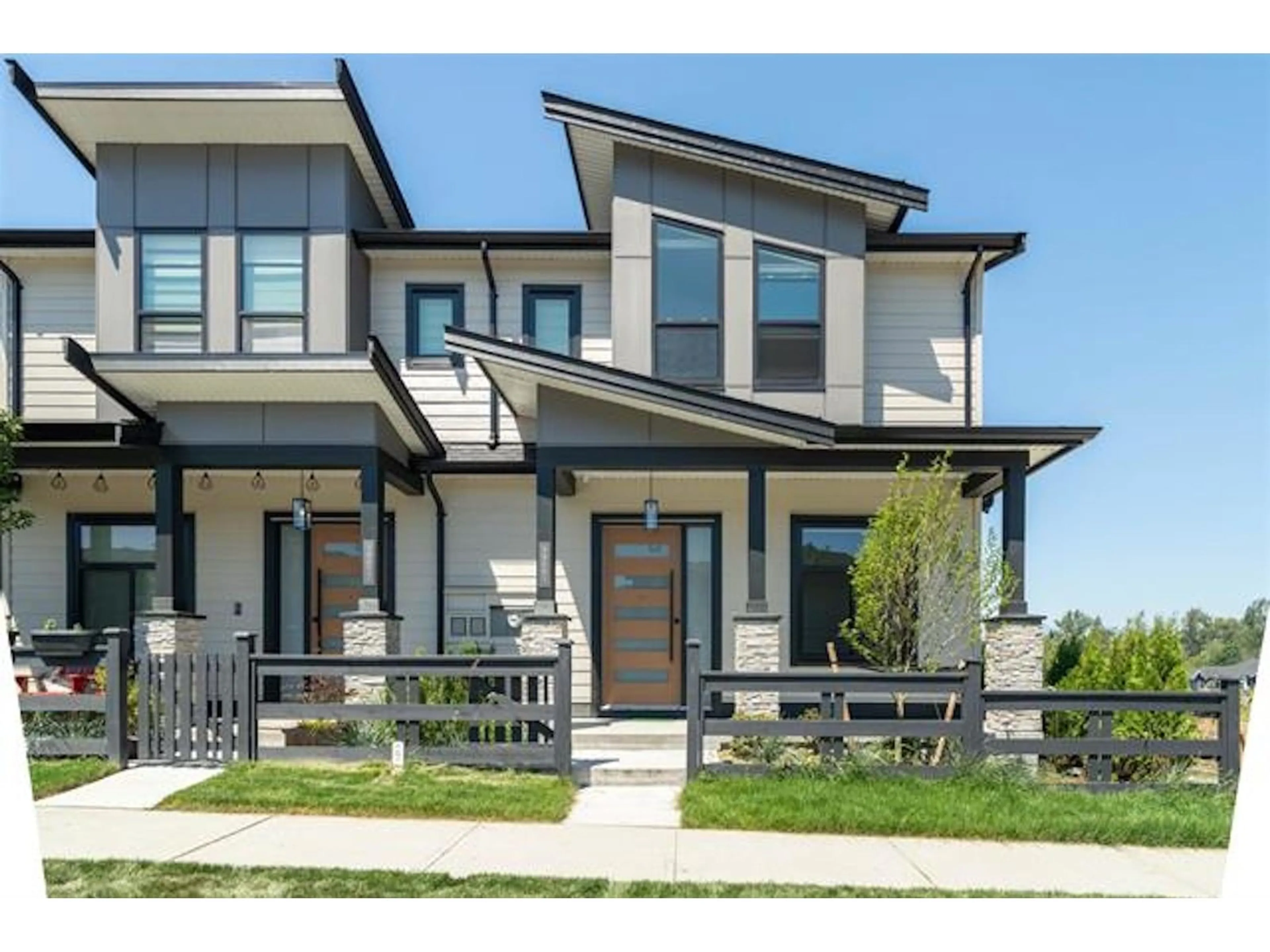 Home with vinyl exterior material, street for 19681 76 AVENUE, Langley British Columbia V2Y3V2