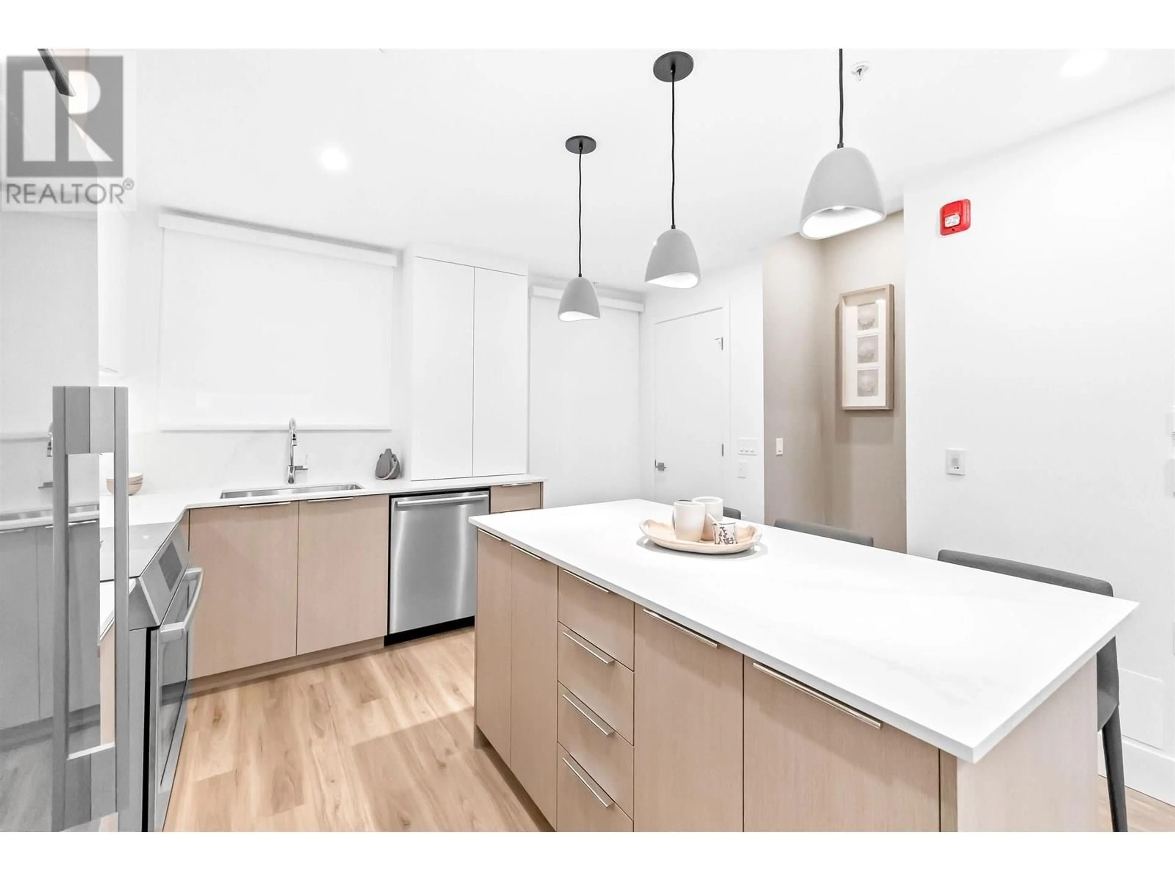 Standard kitchen, unknown for 309 - 2250 1ST AVENUE, Vancouver British Columbia V5N1B6
