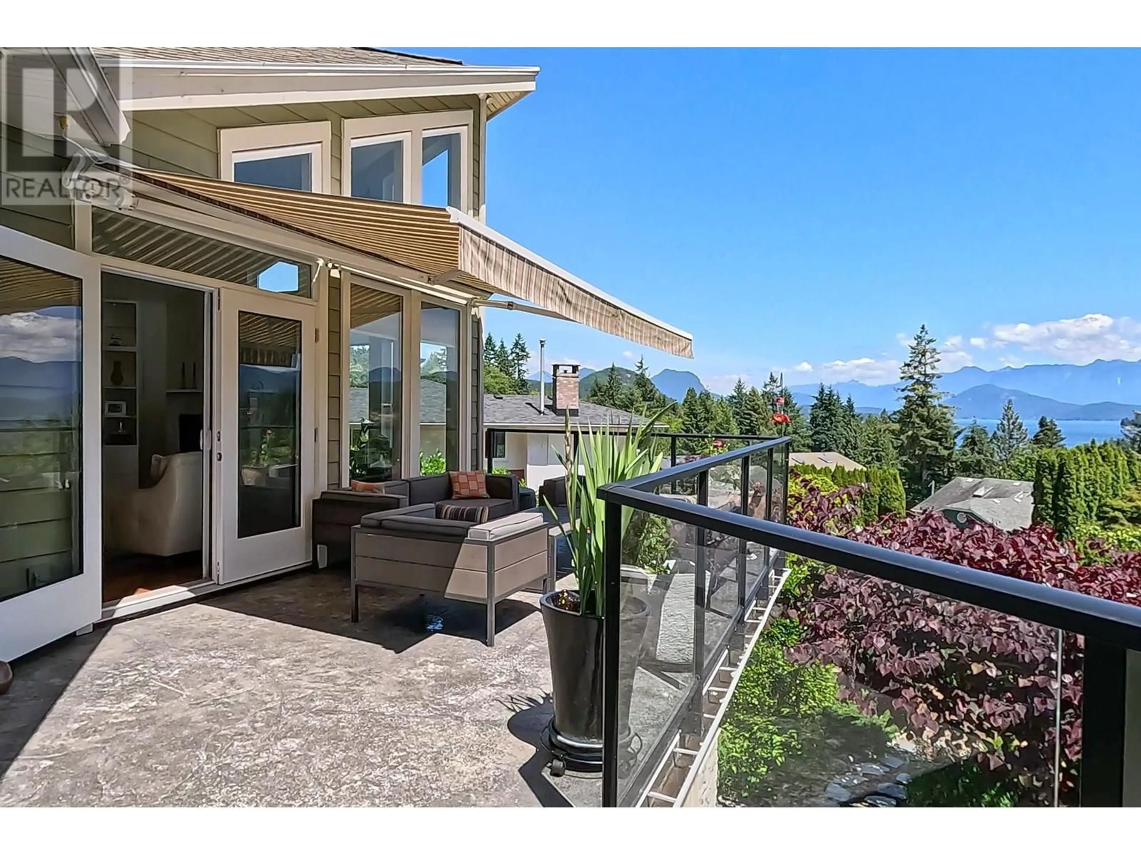 Patio, water/lake/river/ocean view for 830 BAYVIEW HEIGHTS ROAD, Gibsons British Columbia V0N1V8