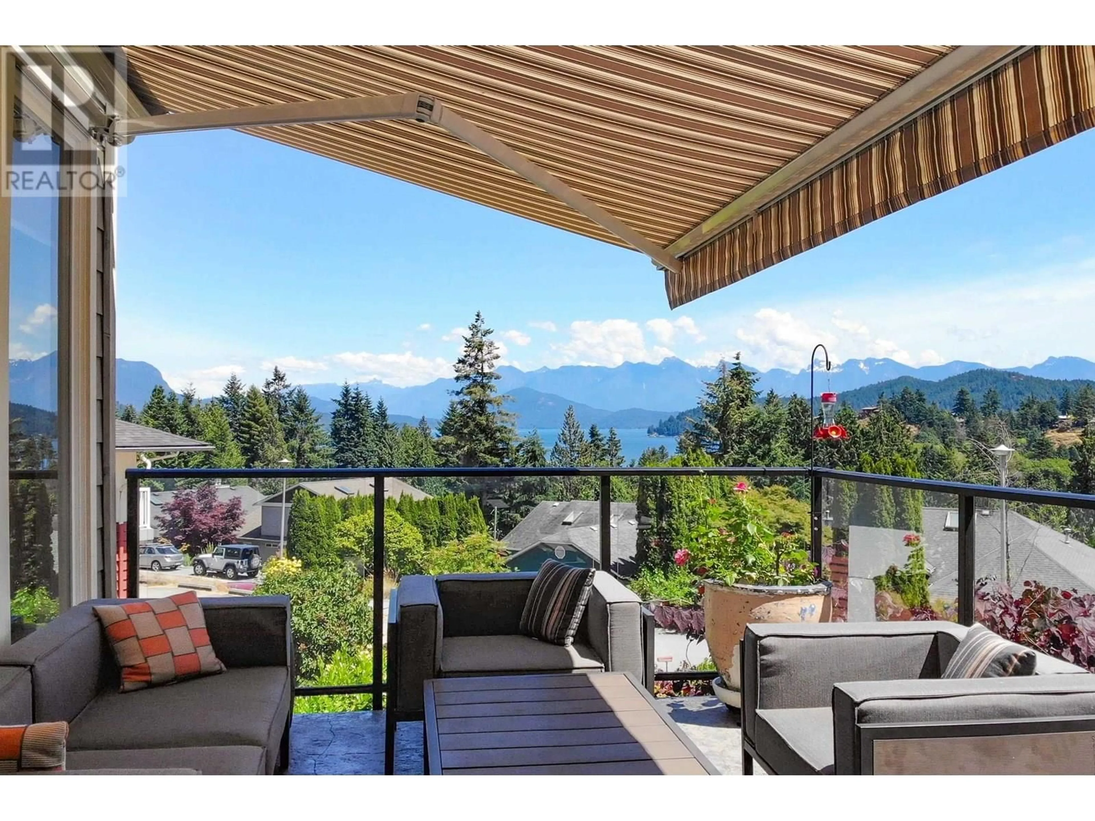Patio, mountain view for 830 BAYVIEW HEIGHTS ROAD, Gibsons British Columbia V0N1V8