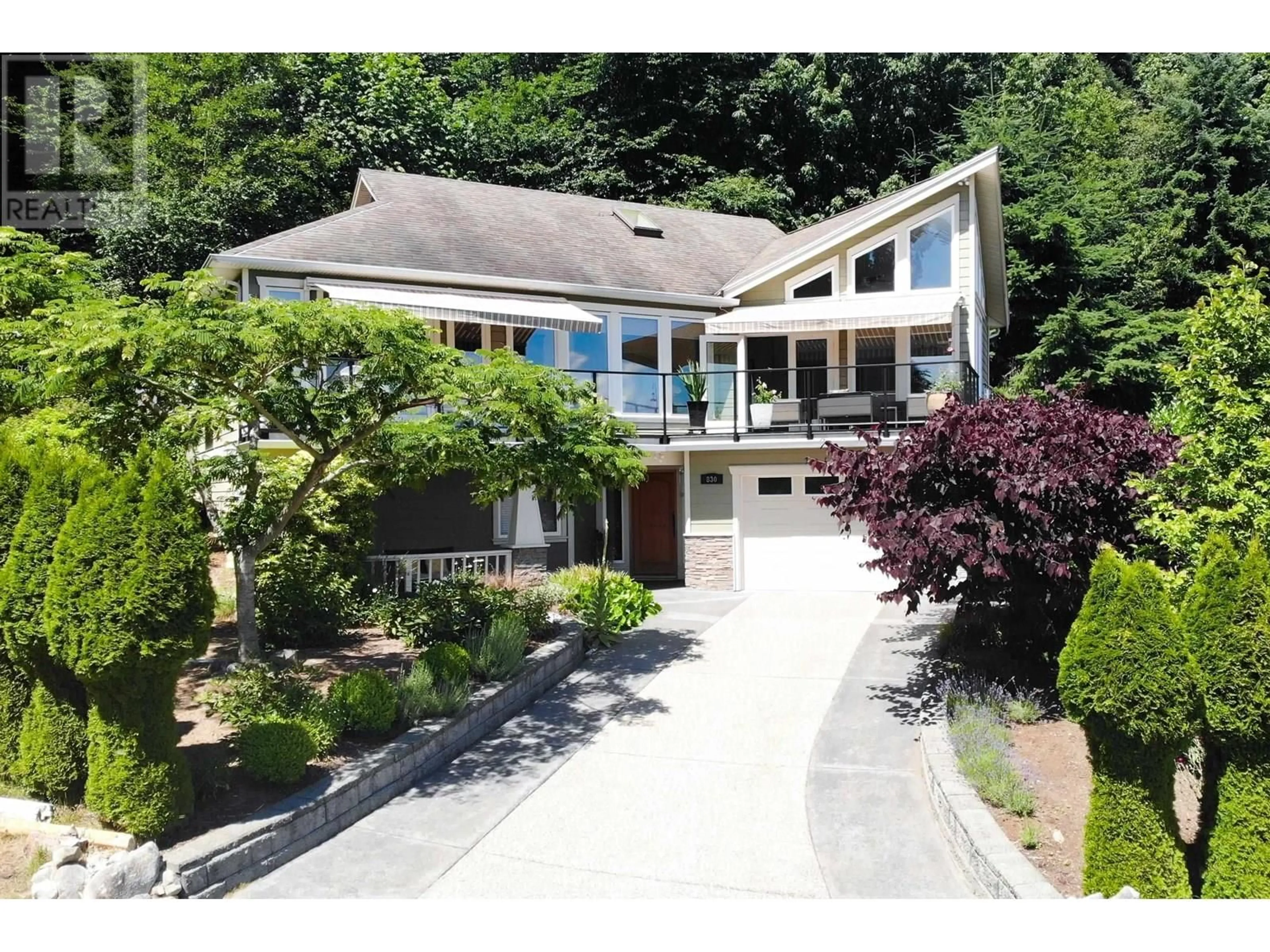 A pic from outside/outdoor area/front of a property/back of a property/a pic from drone, street for 830 BAYVIEW HEIGHTS ROAD, Gibsons British Columbia V0N1V8
