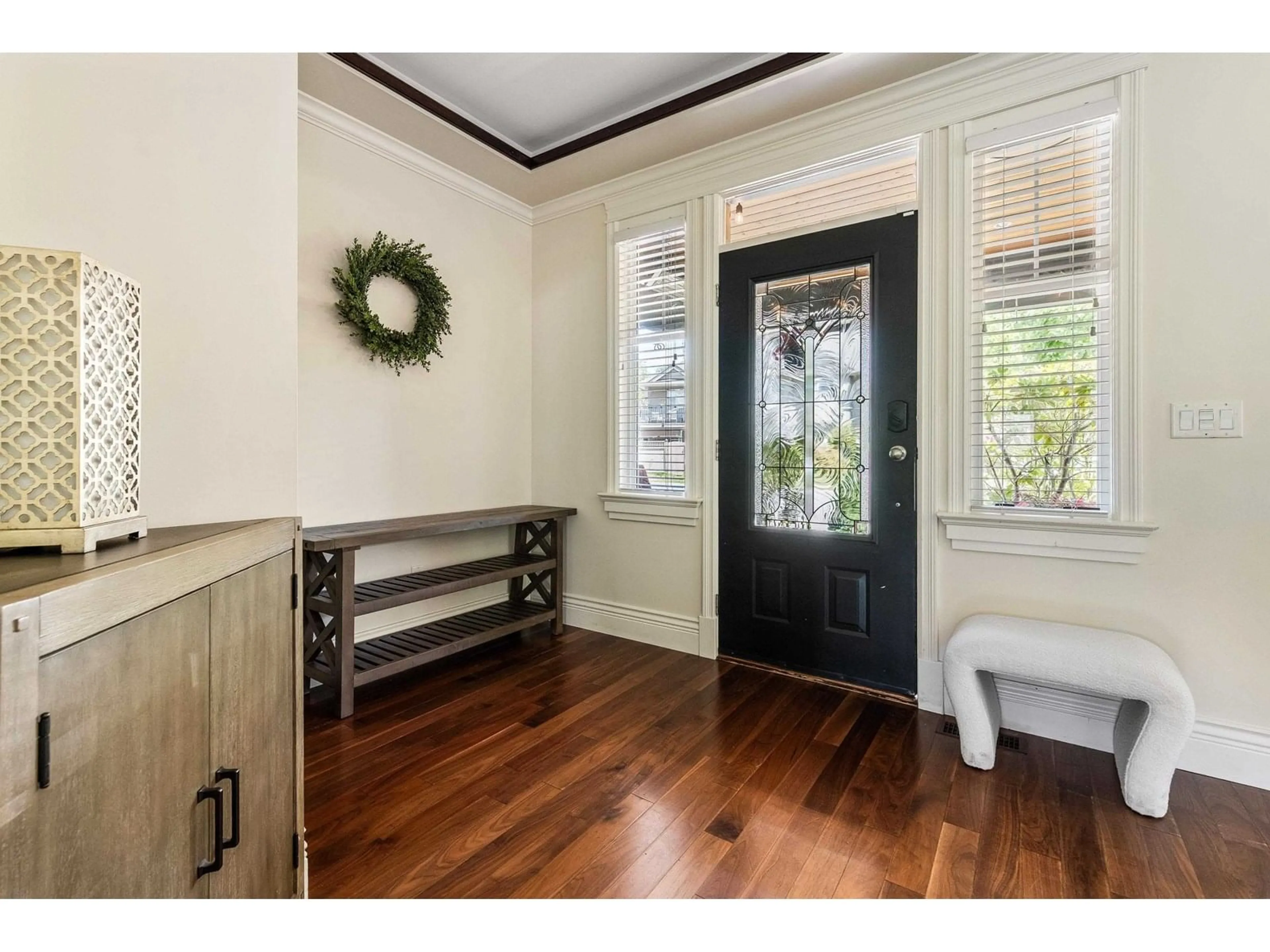 Indoor entryway for 3837 KALEIGH, Abbotsford British Columbia V3G3E3