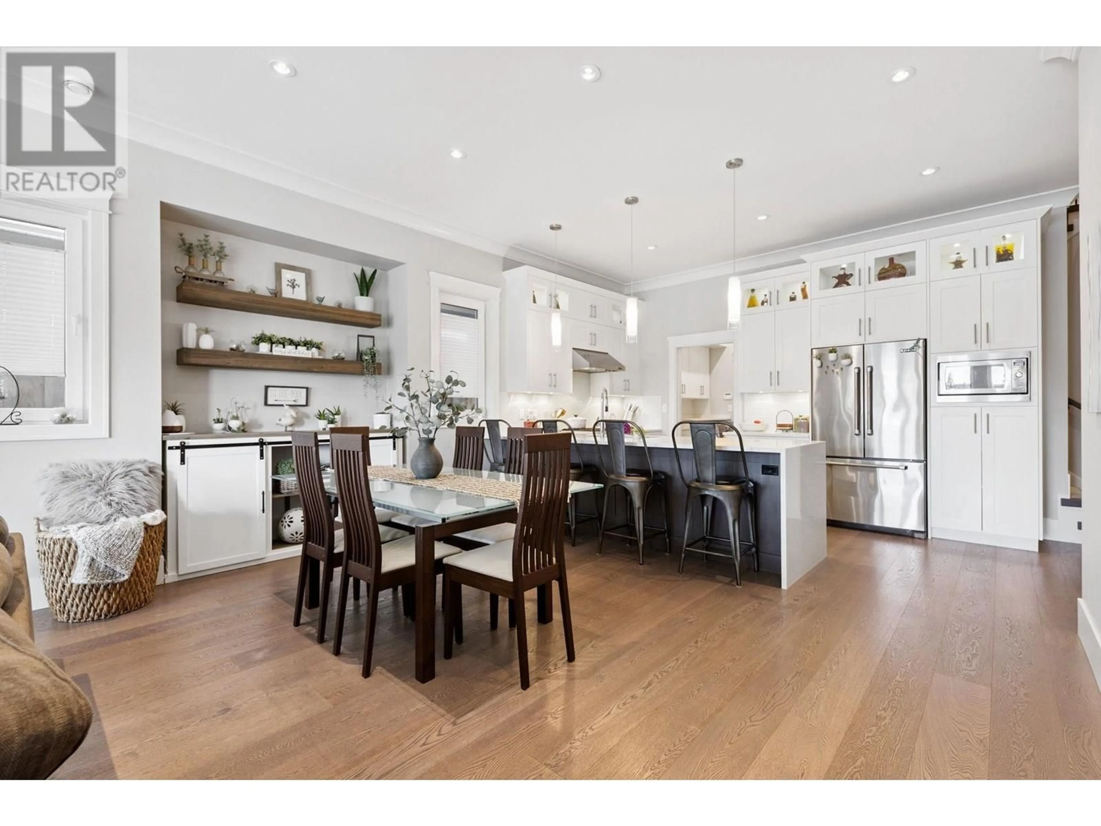 Open concept kitchen, wood/laminate floor for 5536 52 AVENUE, Delta British Columbia V4K2C5