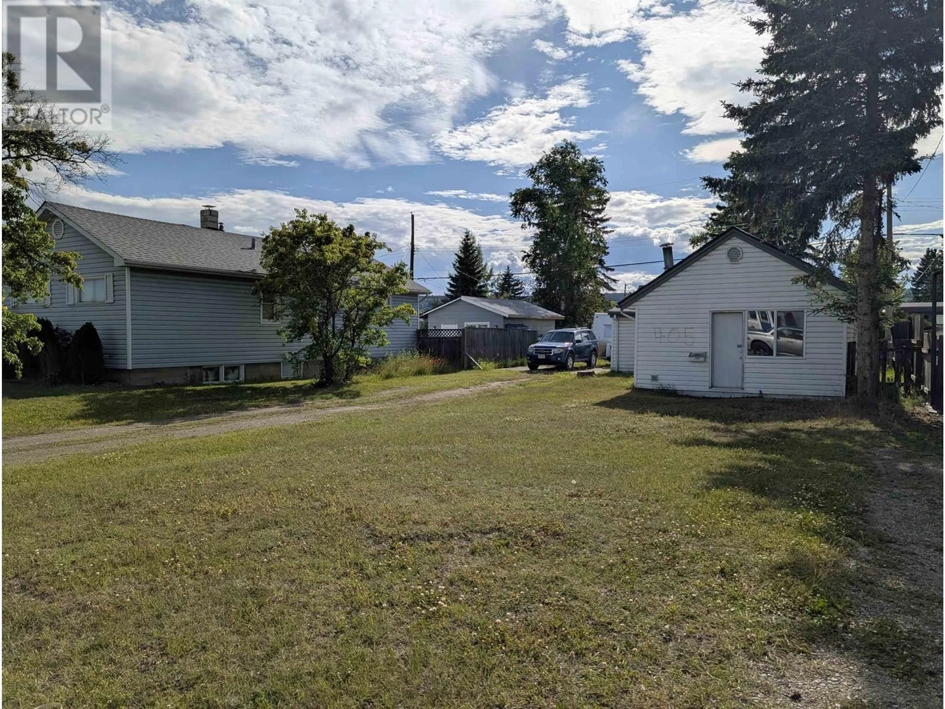A pic from outside/outdoor area/front of a property/back of a property/a pic from drone, street for 405 MOFFAT STREET, Prince George British Columbia V2M3L4