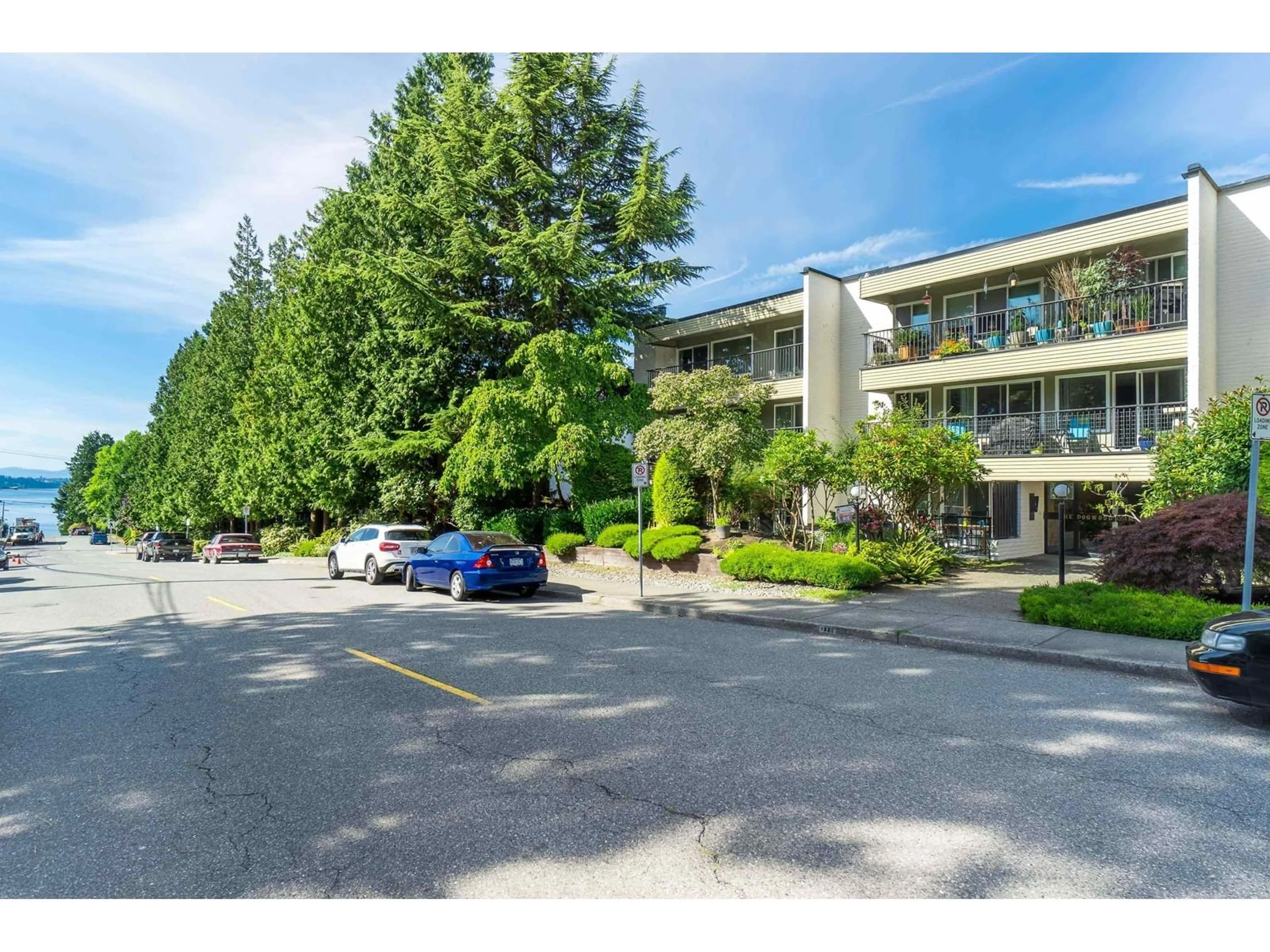 Unknown for 103 - 1351 MARTIN, White Rock British Columbia V4A6Y8