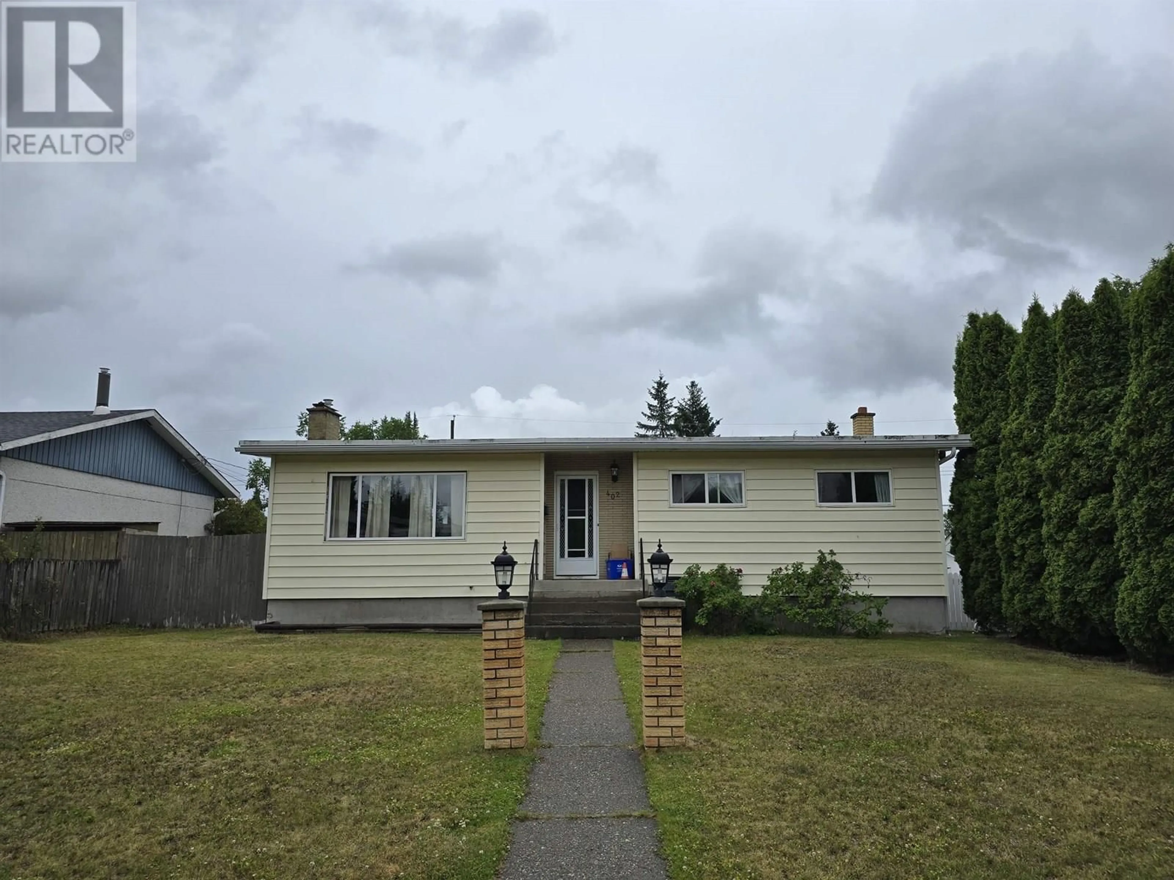 Unknown for 402 QUINN STREET, Prince George British Columbia V2M3J5
