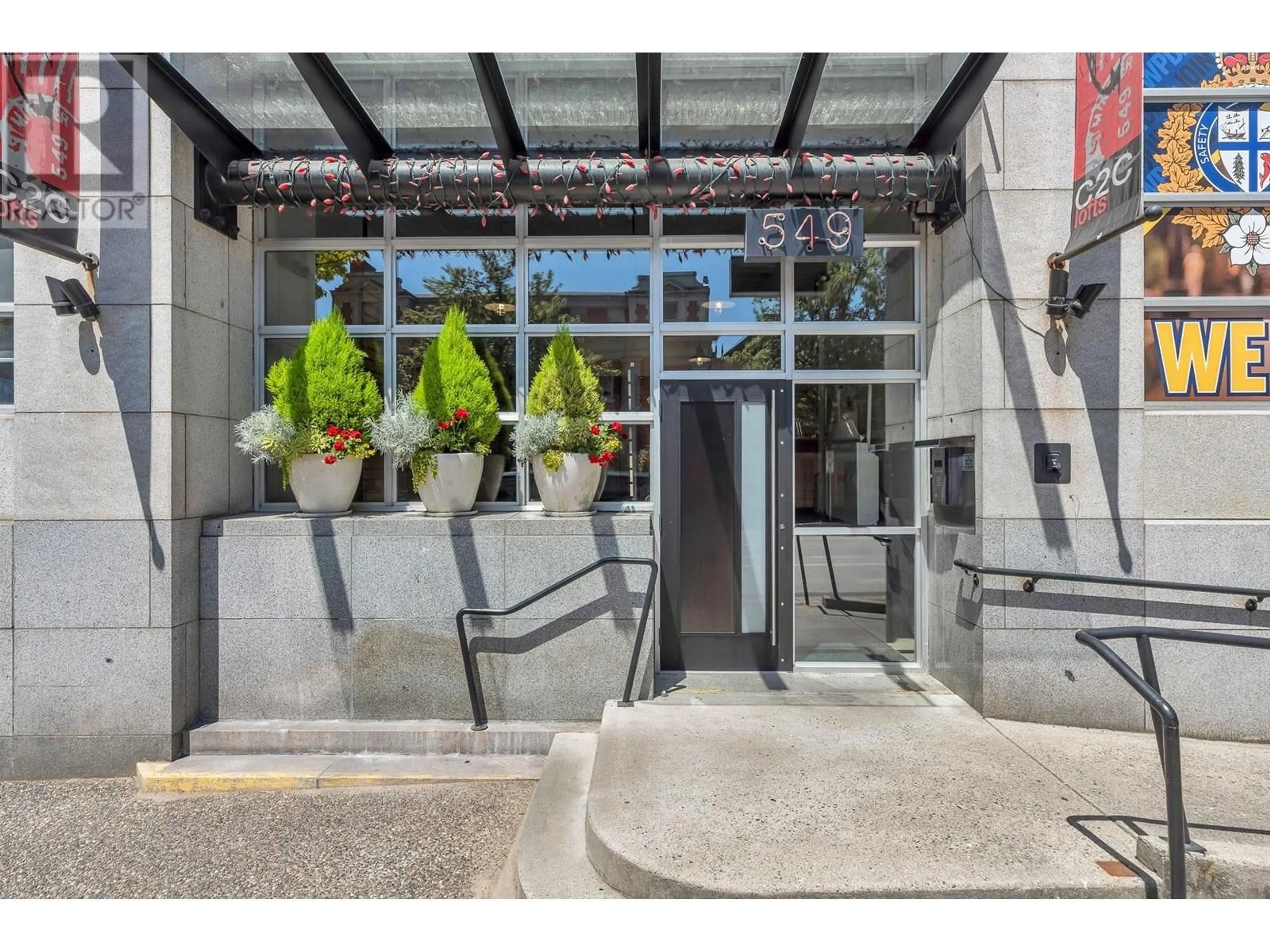 Indoor foyer for 511 - 549 COLUMBIA STREET, New Westminster British Columbia V3L1B2