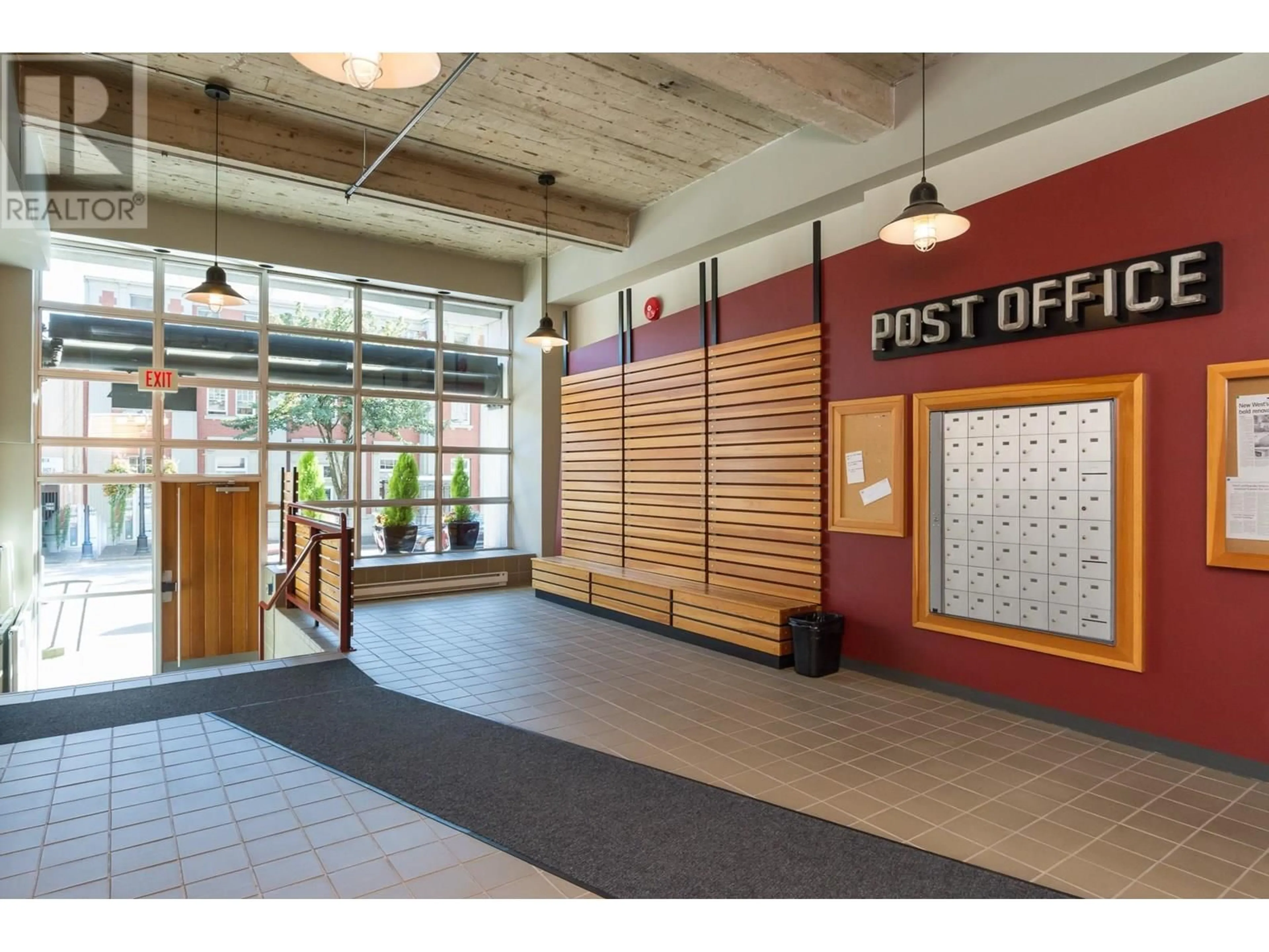 Indoor foyer for 511 - 549 COLUMBIA STREET, New Westminster British Columbia V3L1B2