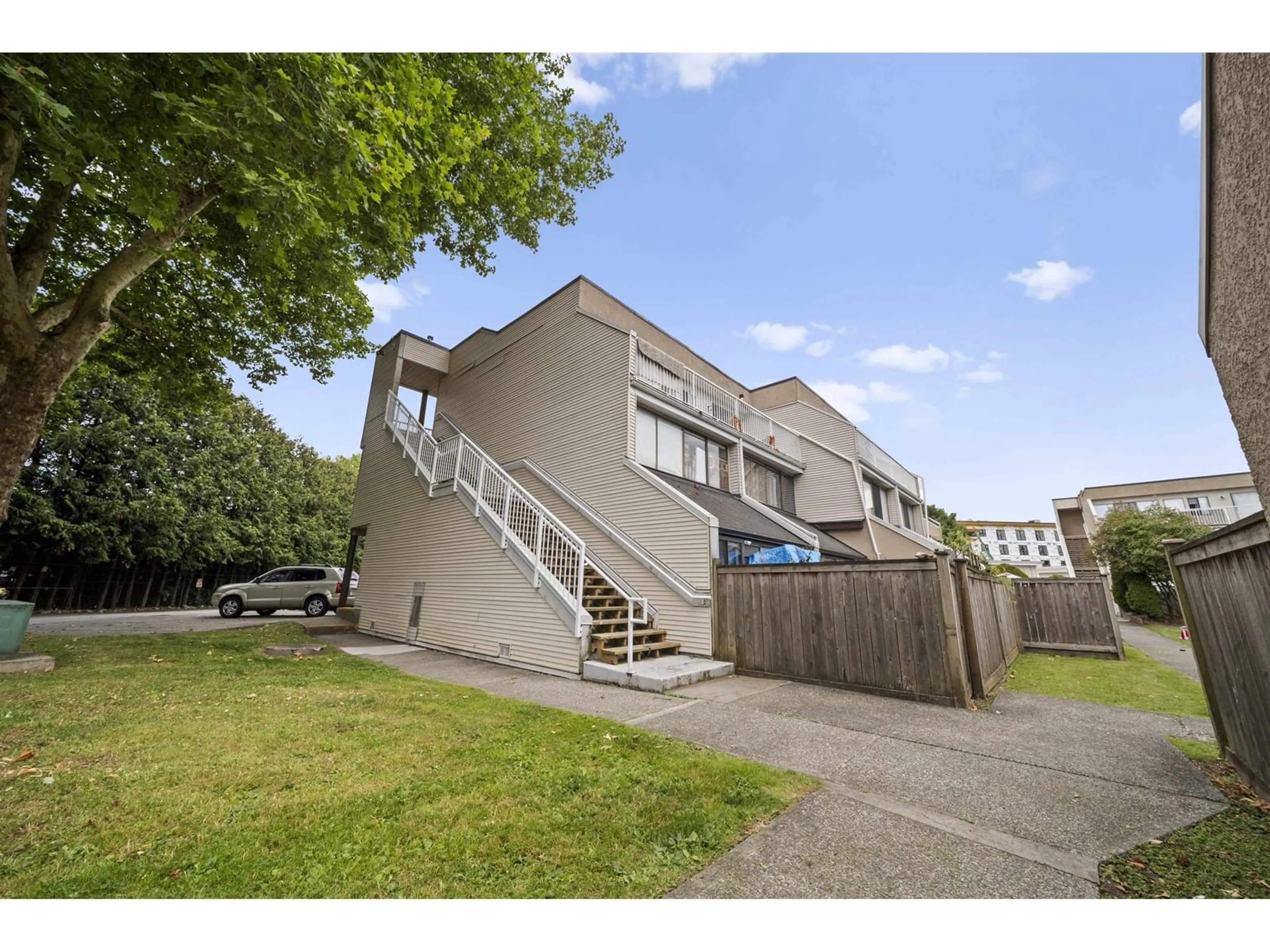 A pic from outside/outdoor area/front of a property/back of a property/a pic from drone, unknown for 55 - 17708 60, Surrey British Columbia V3S1V2
