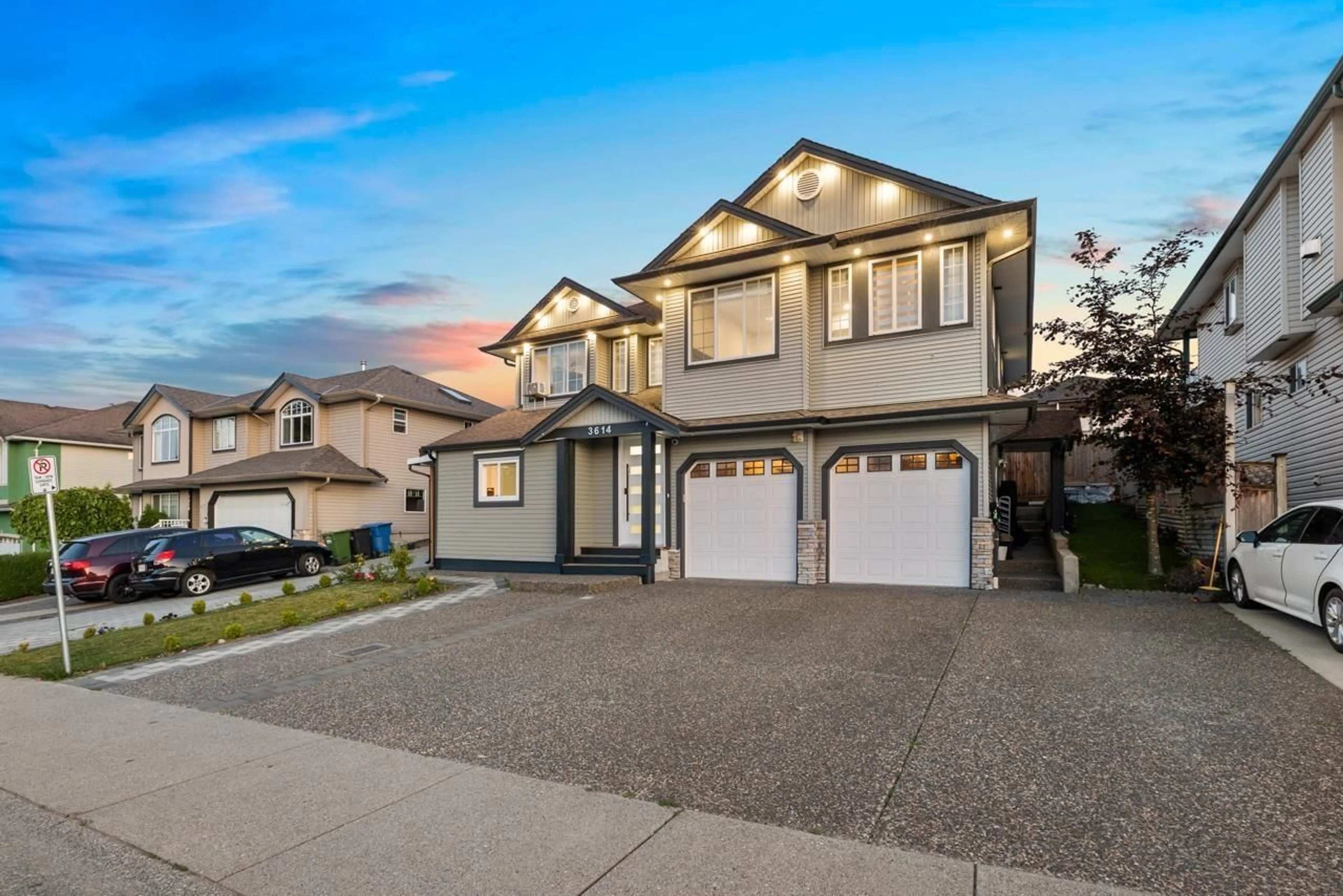 Home with vinyl exterior material, street for 3614 SYLVAN, Abbotsford British Columbia V2T6V6
