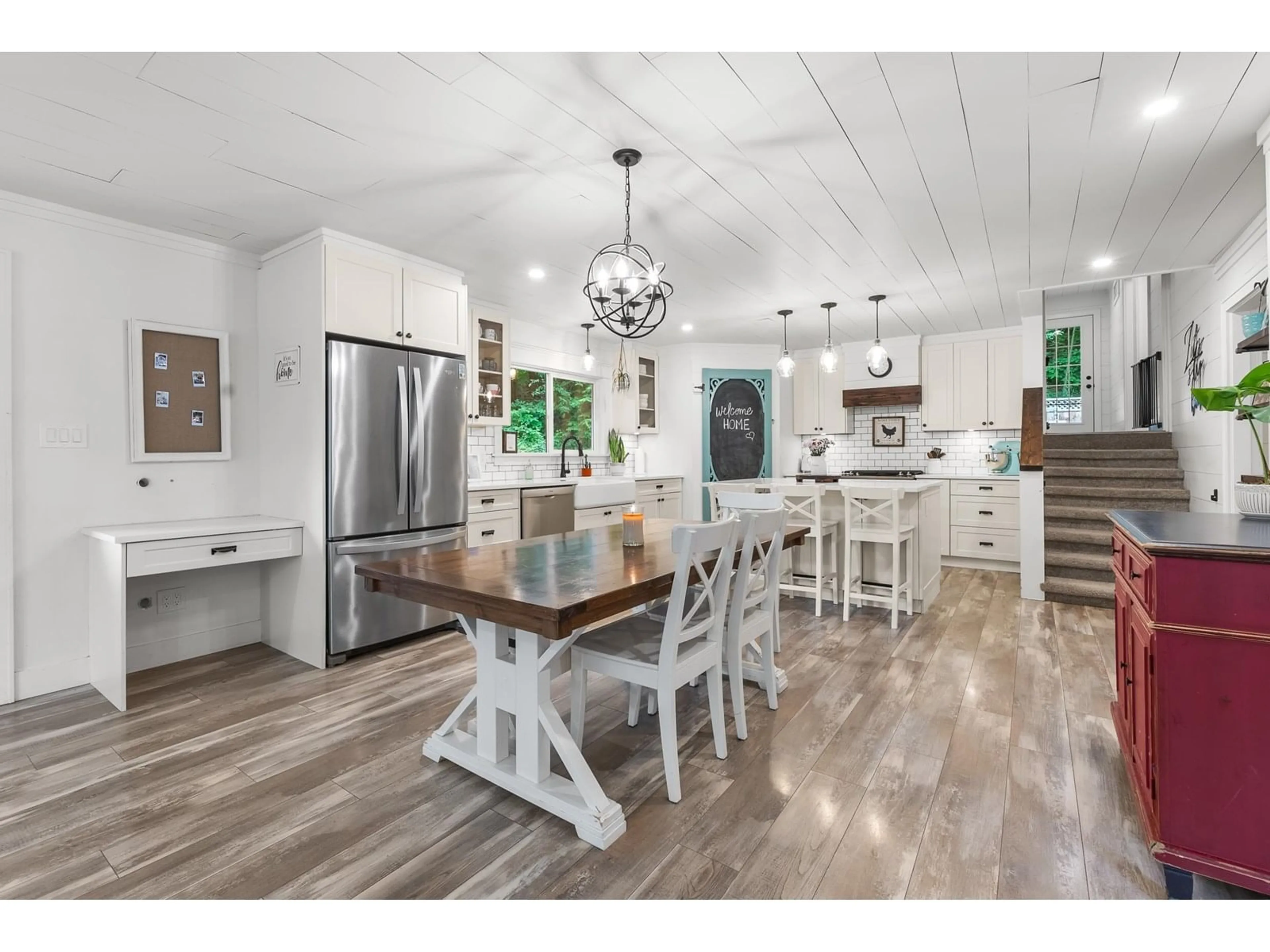 Open concept kitchen, unknown for 34215 FERNDALE, Mission British Columbia V2V7G2