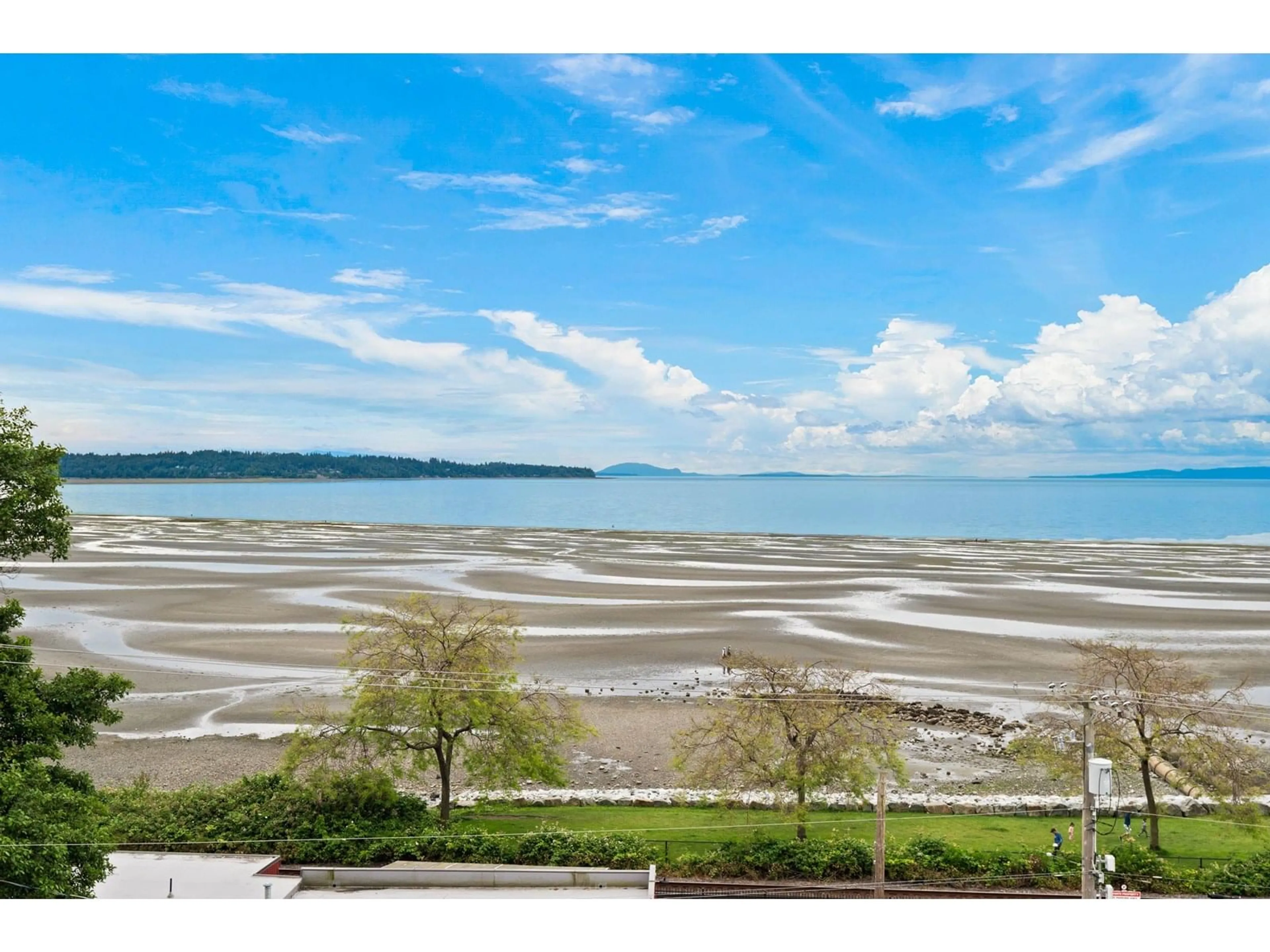 Unknown for 408 - 15621 MARINE, White Rock British Columbia V4B1E1