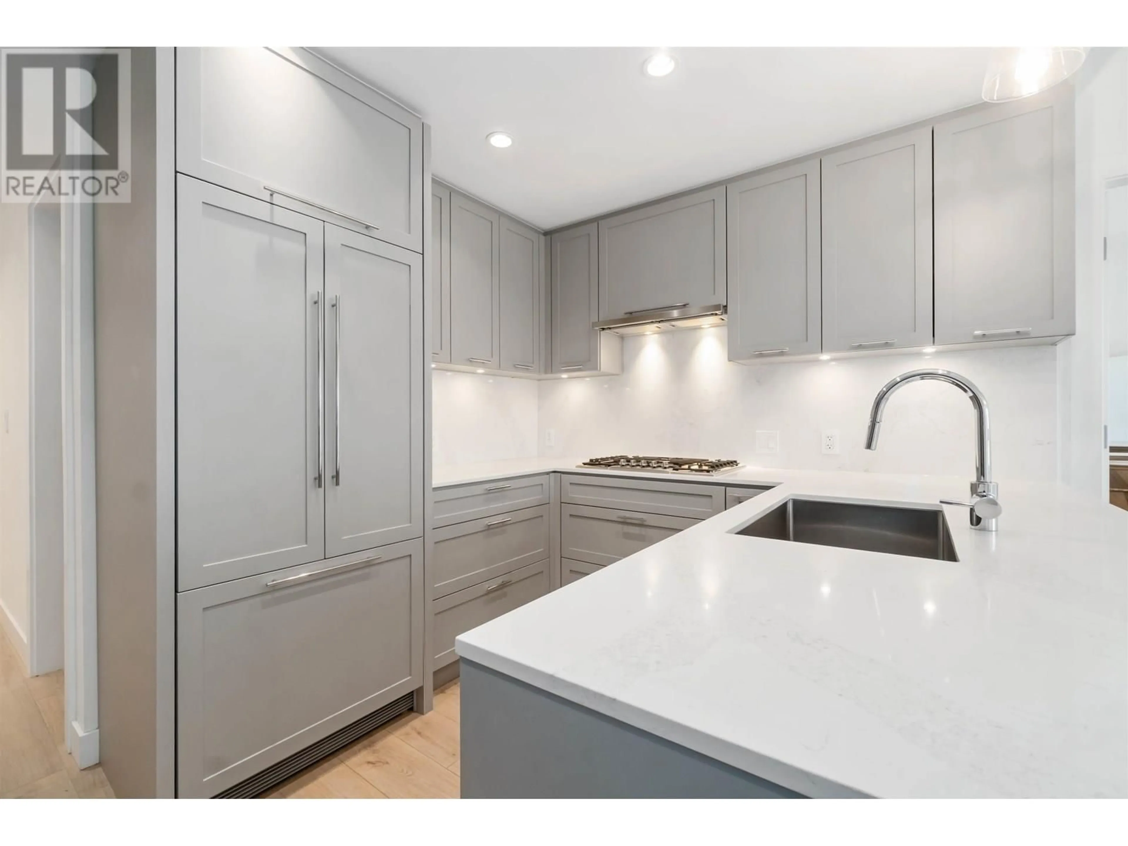 Contemporary kitchen, unknown for 406 - 4352 HASTINGS STREET, Burnaby British Columbia V5C2J9